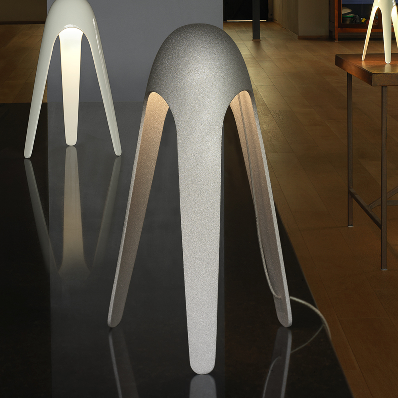 Martinelli Luce Cyborg LED table lamp, aluminium