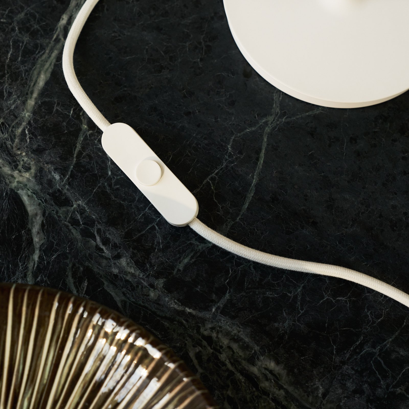 Stolní lampa PH 80, opálově bílá, Ø 32 cm, E14 – Louis Poulsen