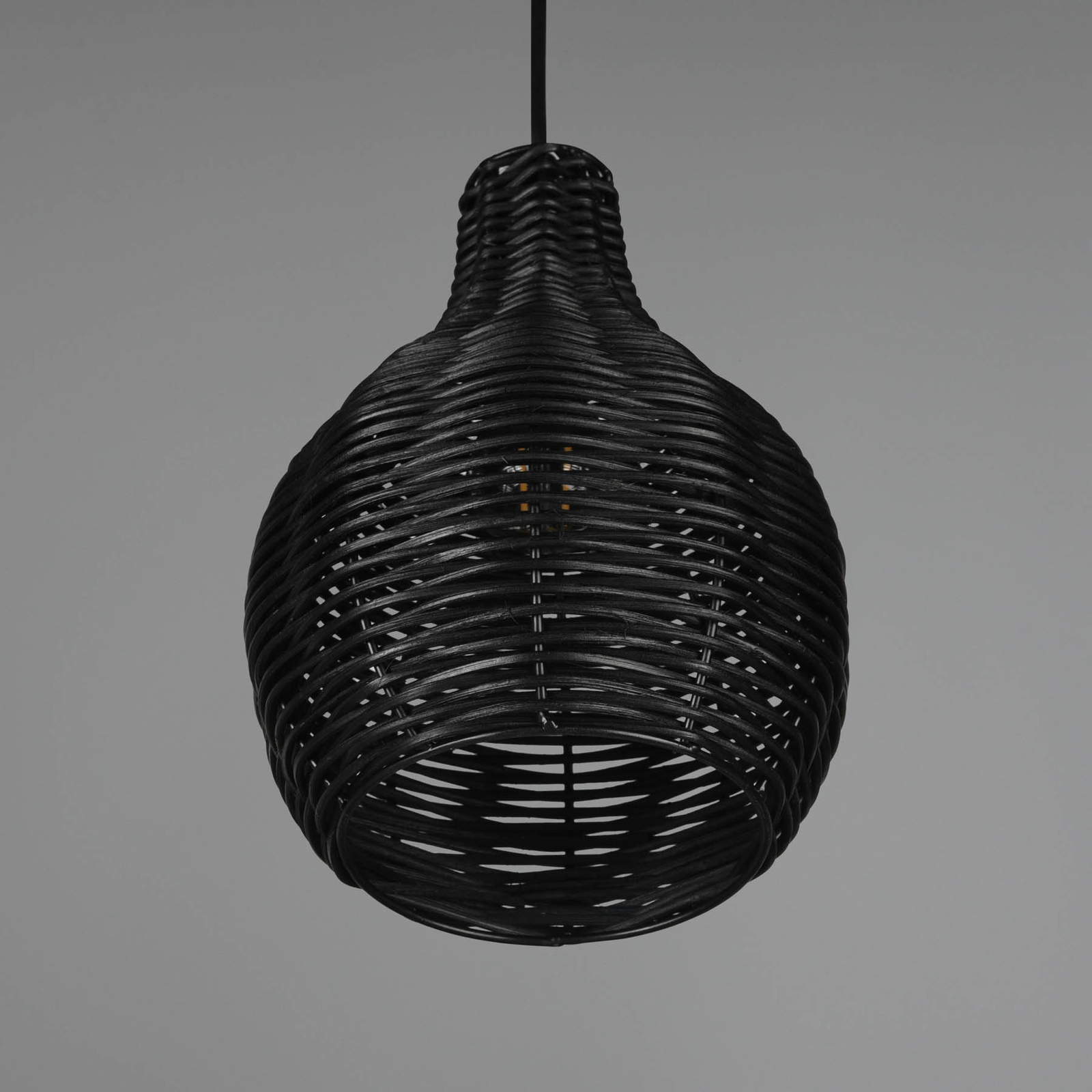 Sprout pendant light made of rattan, 1-bulb, black