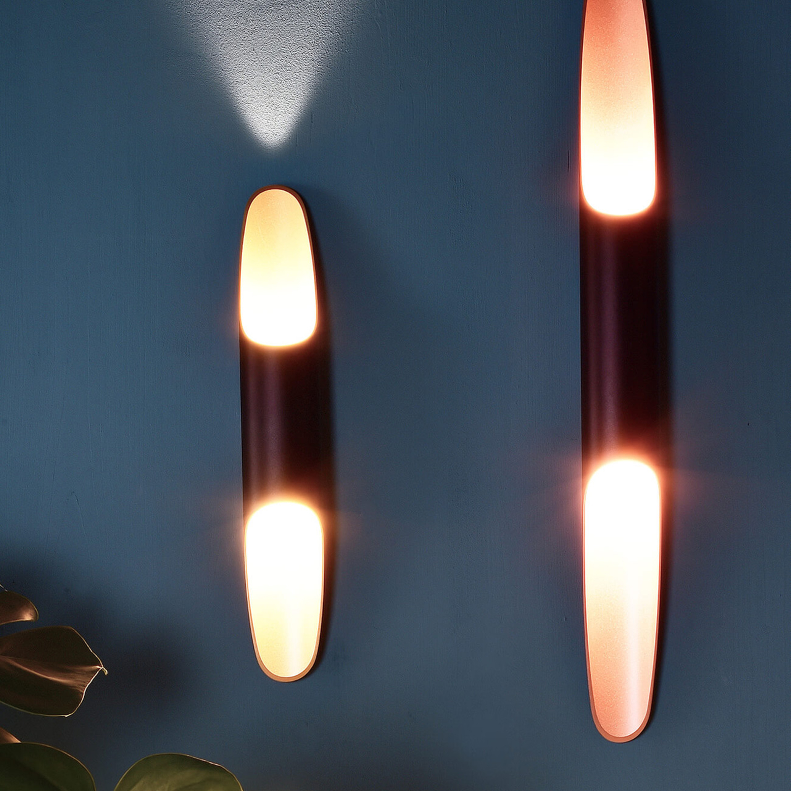 LED wandlamp Apodis, 80cm roségoud/zwart