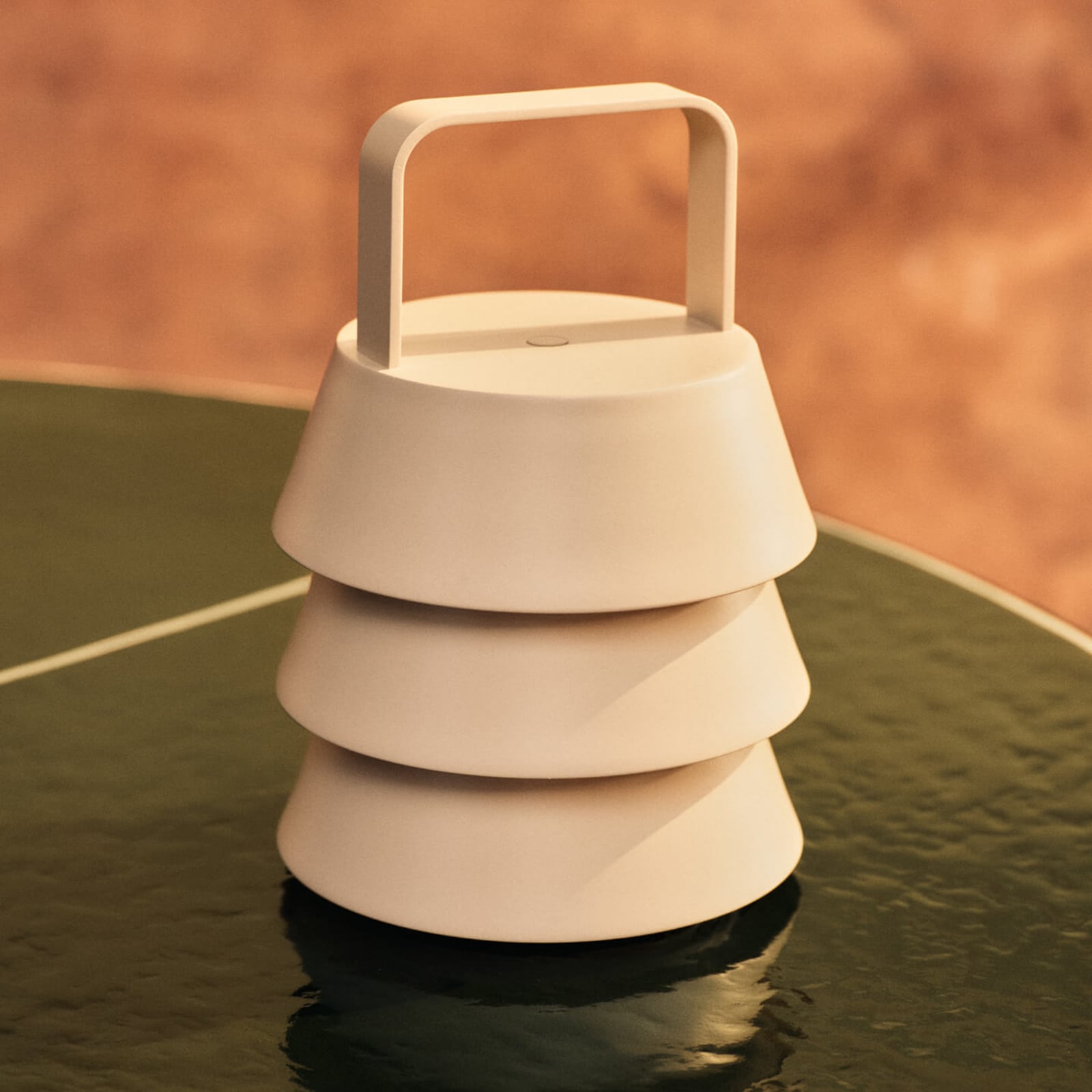 Luver bærbar bordlampe, kashmirbeige IP44 - ferm LIVING