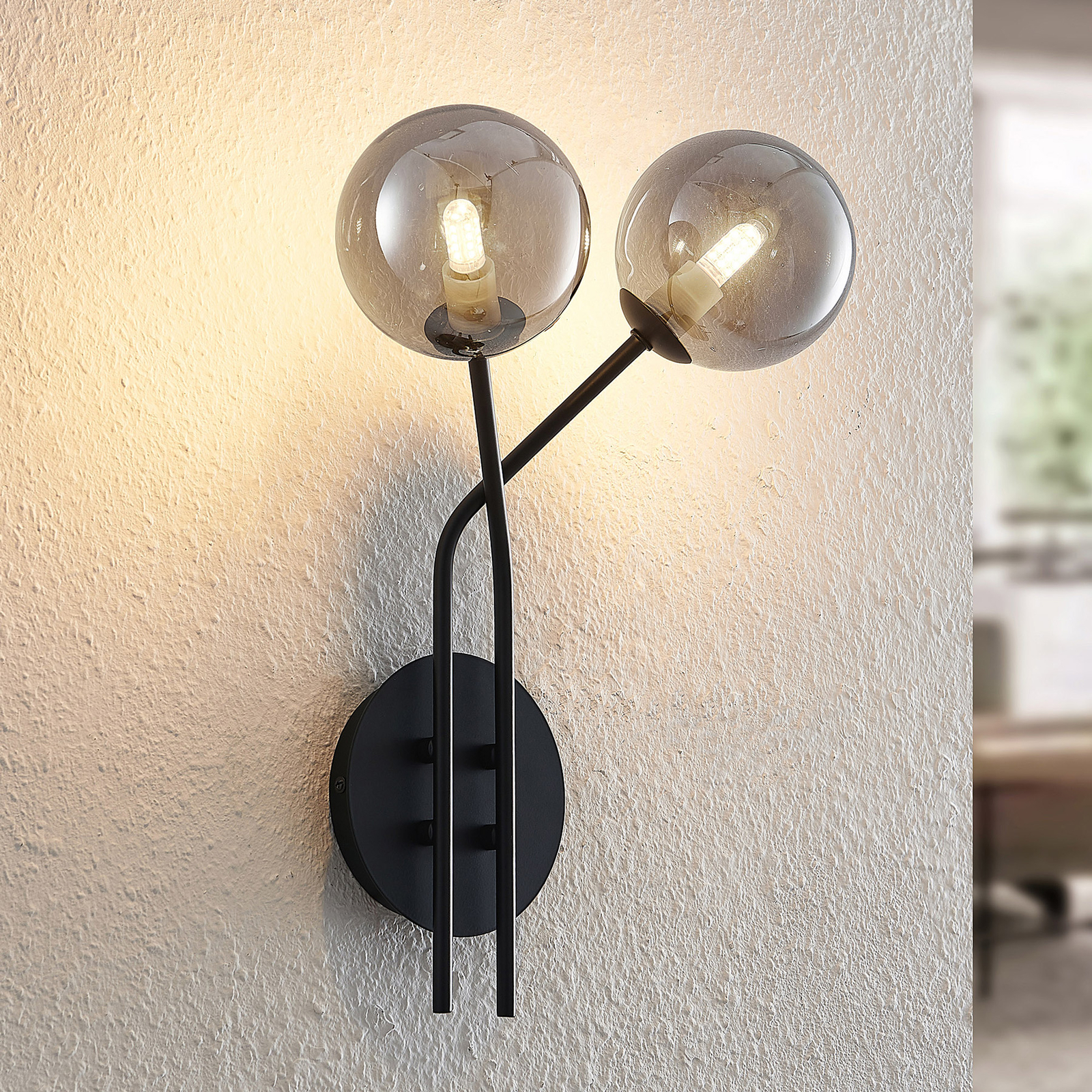 Lucande Wynona wall light, two-bulb black
