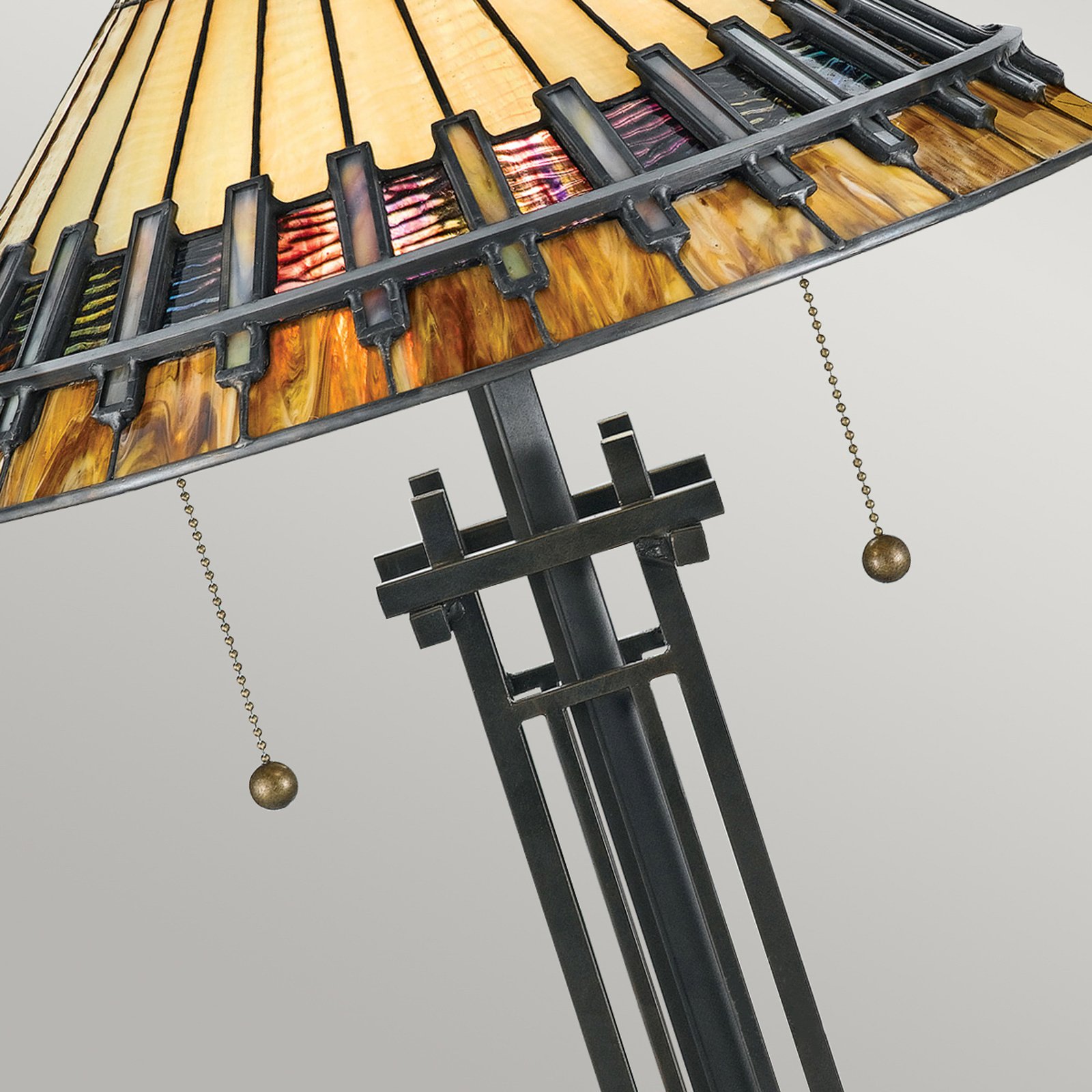 Lámpara de mesa Chastain pantalla estilo Tiffany