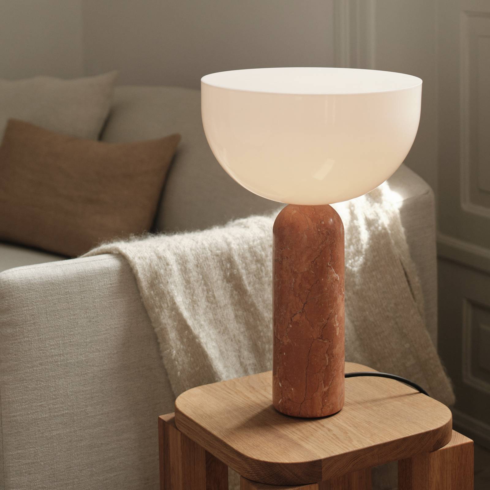 New Works Kizu Large lampe à poser Breccia Pernice