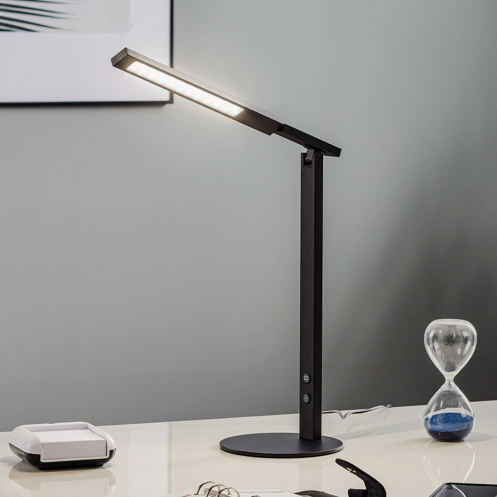 LED-Schreibtischleuchte Ideal mit Dimmer