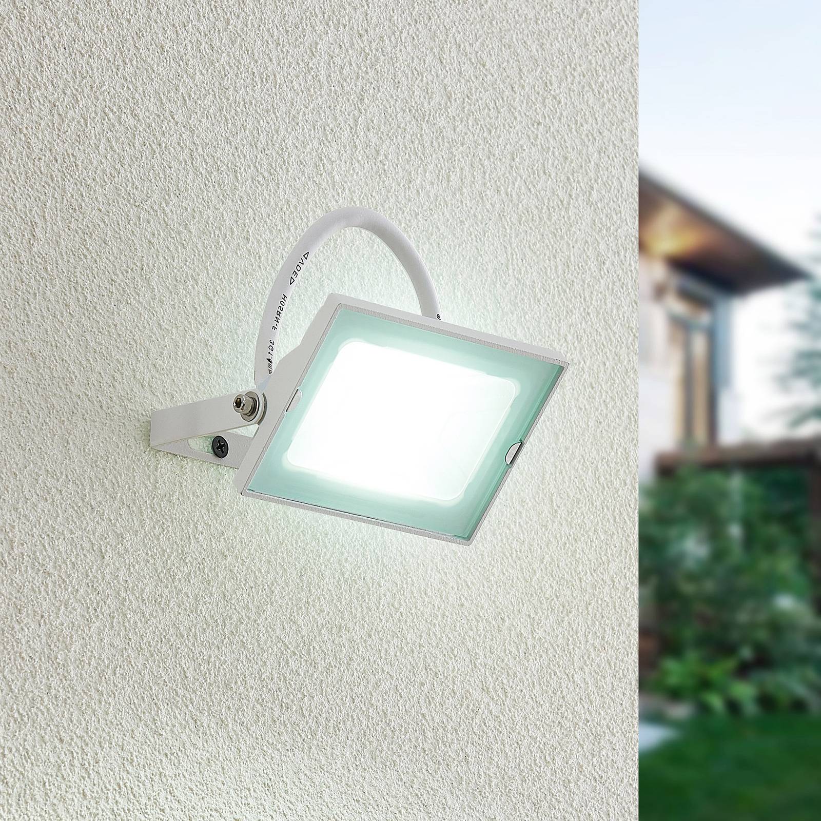 Lindby Aine LED-utomhusspot vit 8,3 cm