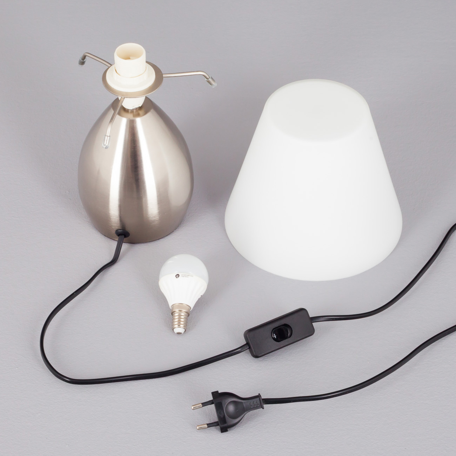 Dekorativ bordlampe Emilan med E14-LED-pære