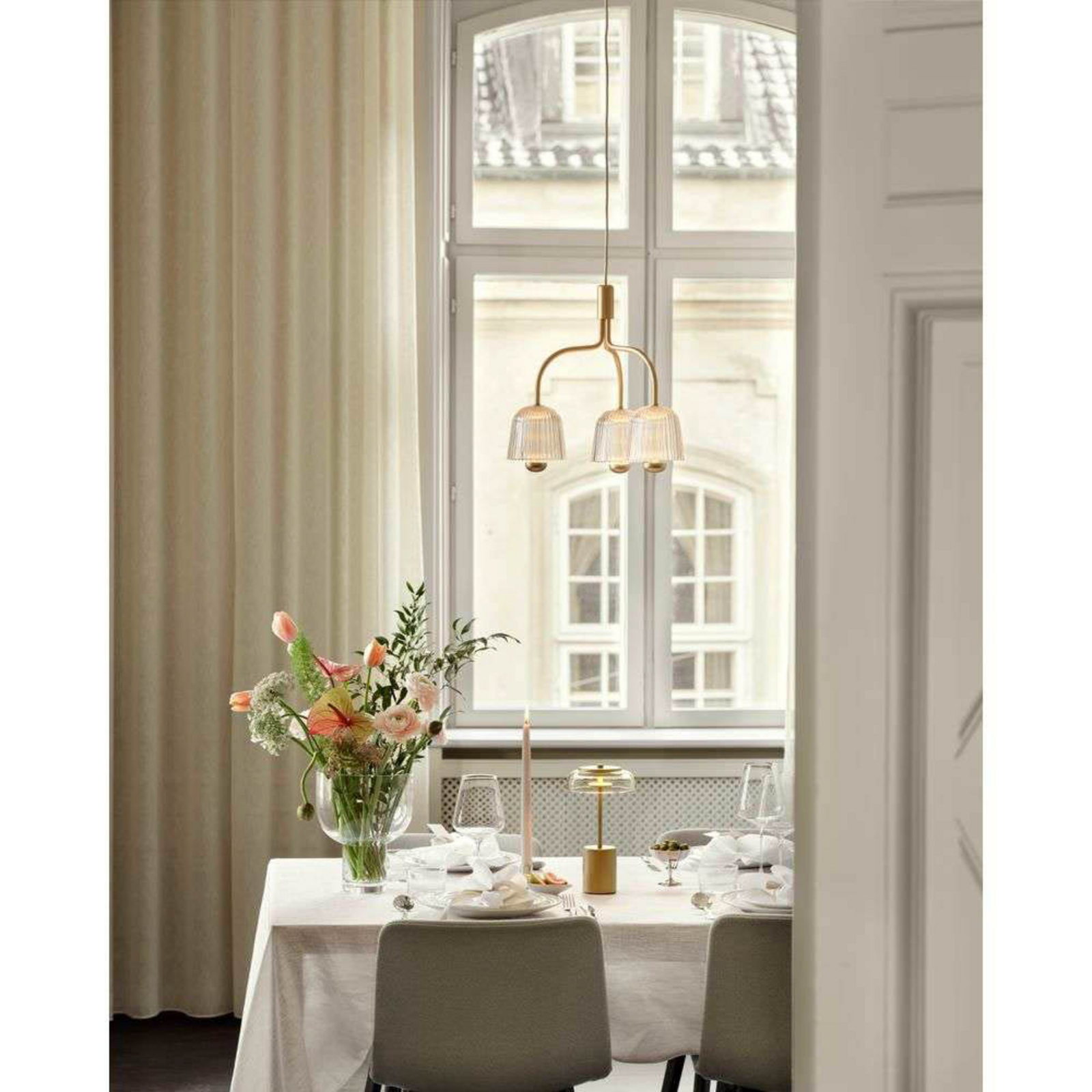 Blossi Portable Tafellamp Mini Nordic Gold/Clear - Nuura