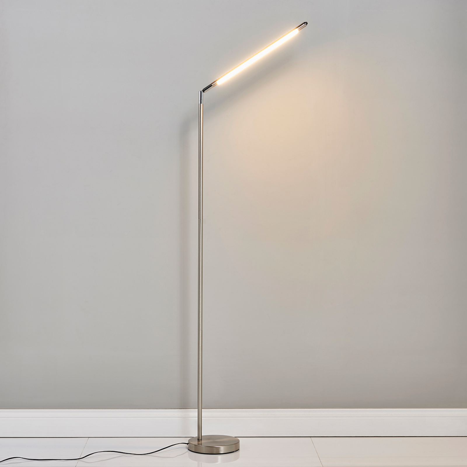 Minimalistisk LED-stålampe Jabbo til lesing