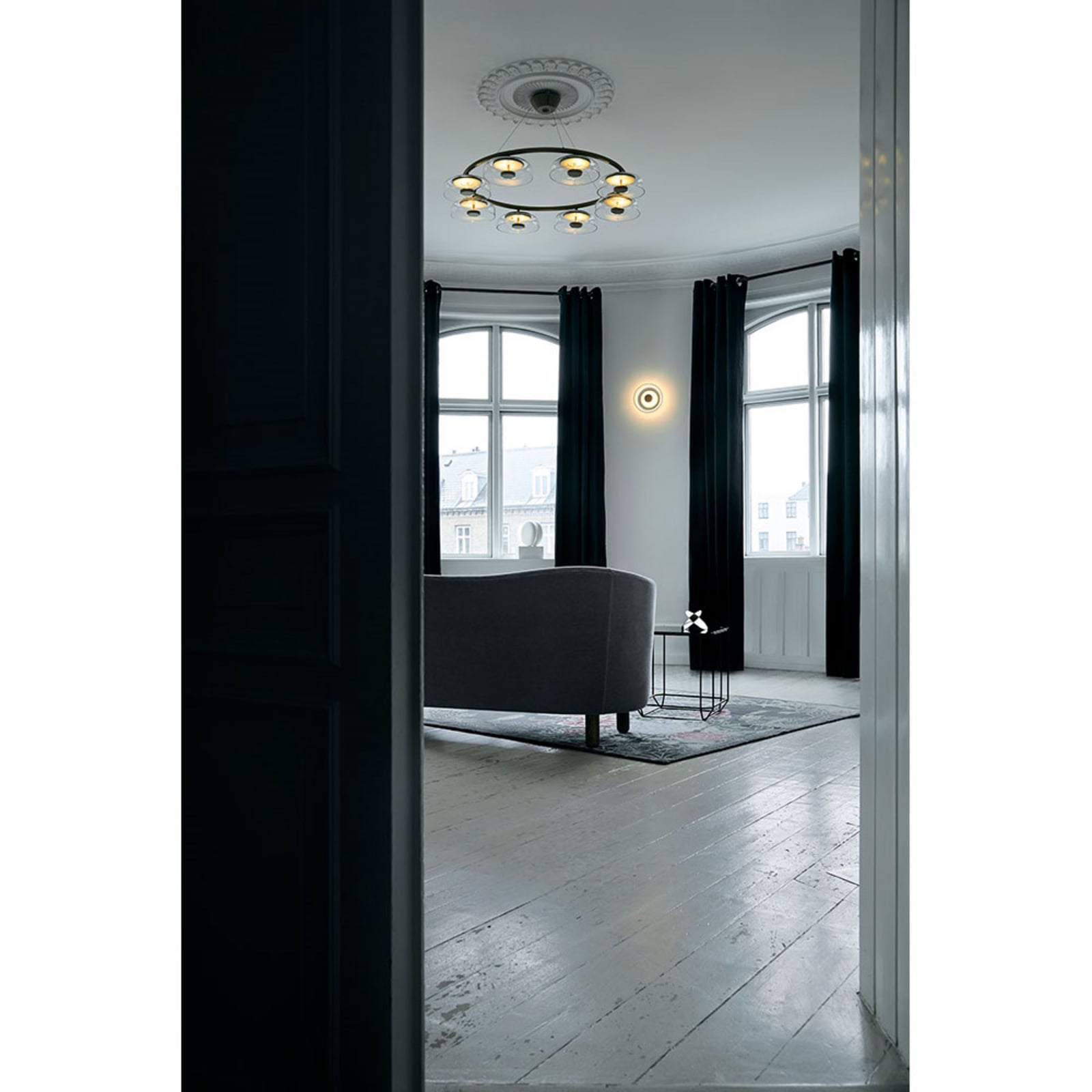 Lámpara de araña Nuura Blossi 8, dorada/transparente, Ø 103 cm, 8 luces Lámpara de araña Nuura Blossi 8, dorada/transparente, Ø 103 cm, 8 luces