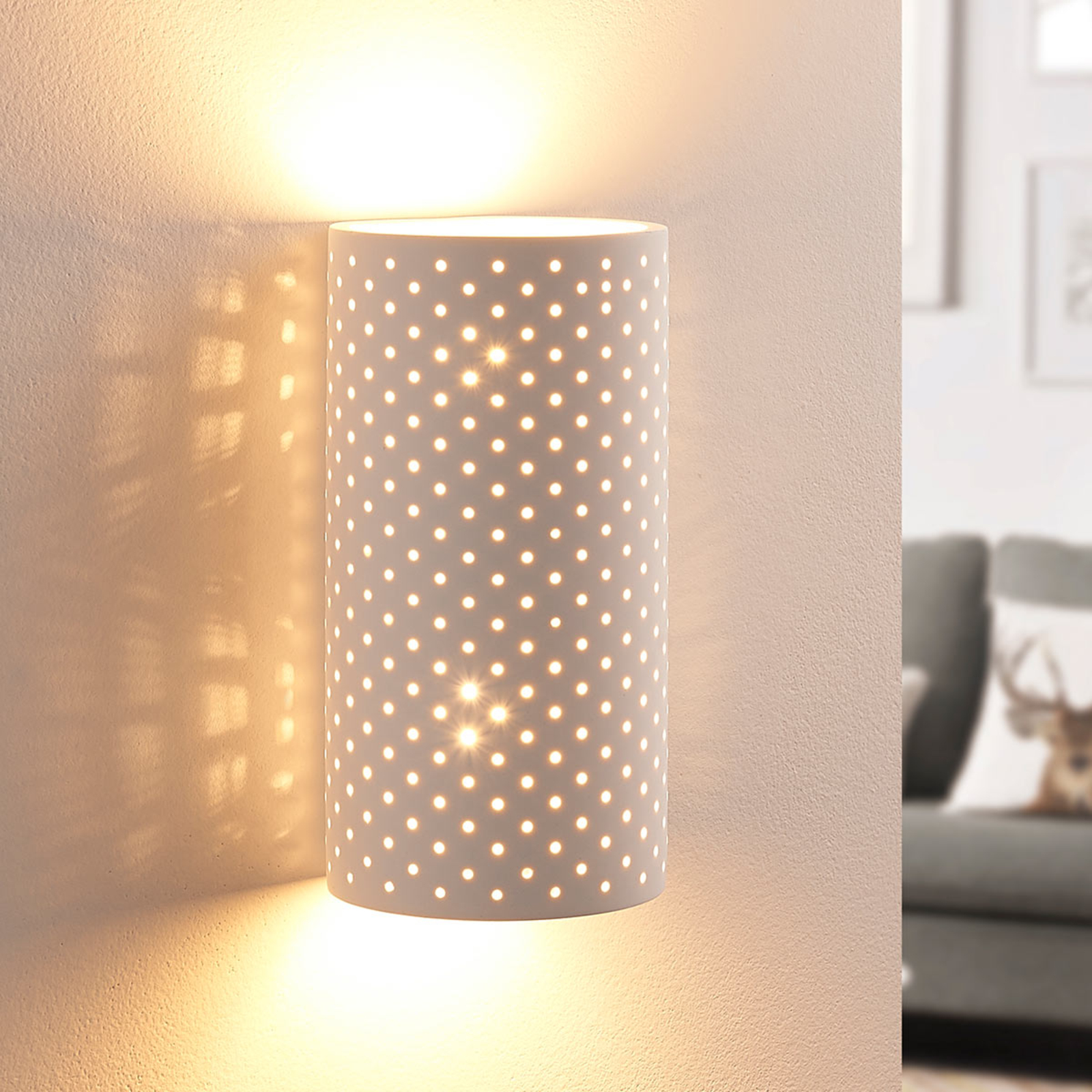 Lochmuster-Wandlampe Tereza aus Gips, G9 LED