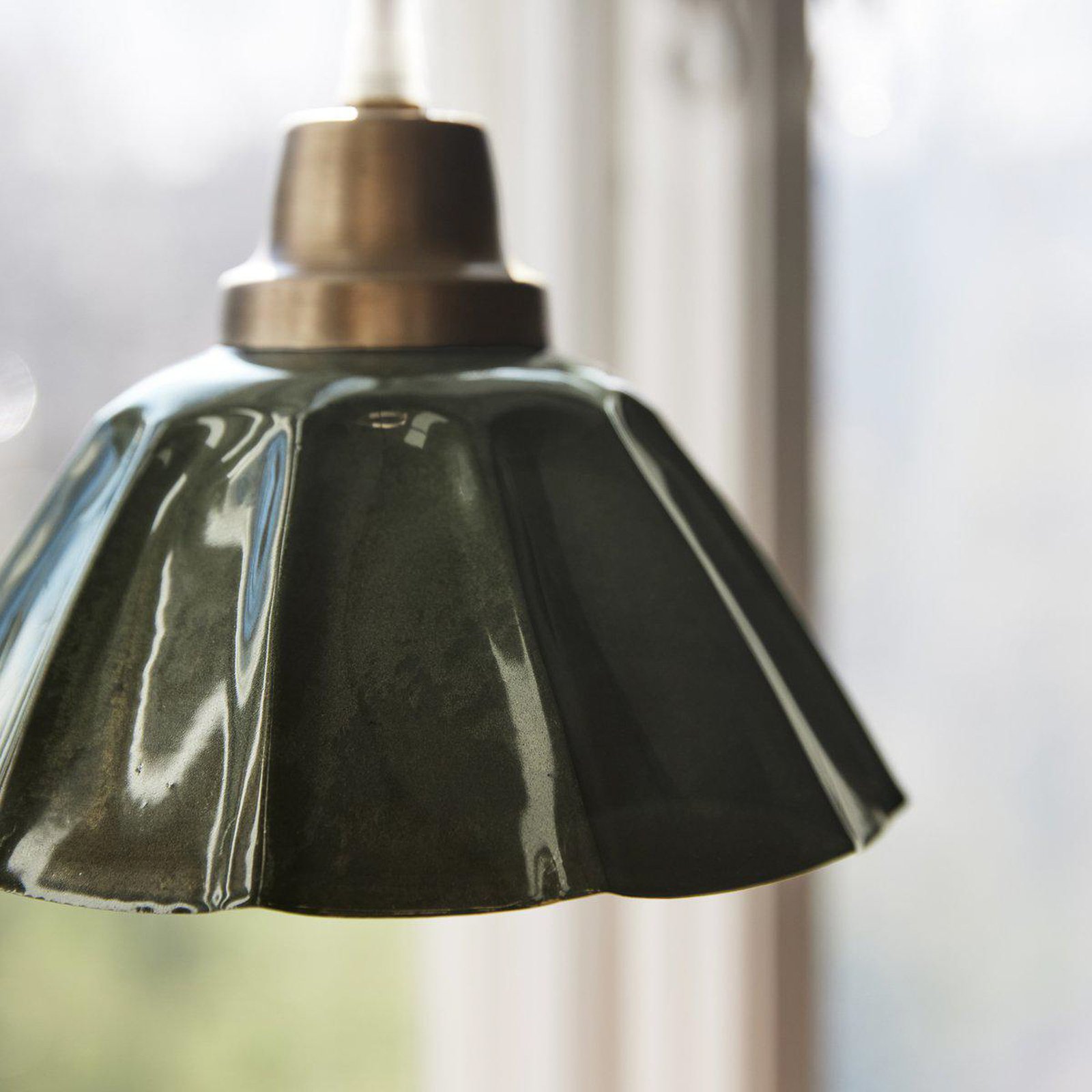 PR Home pendant light Ester, green, Ø 17 cm, iron, plug