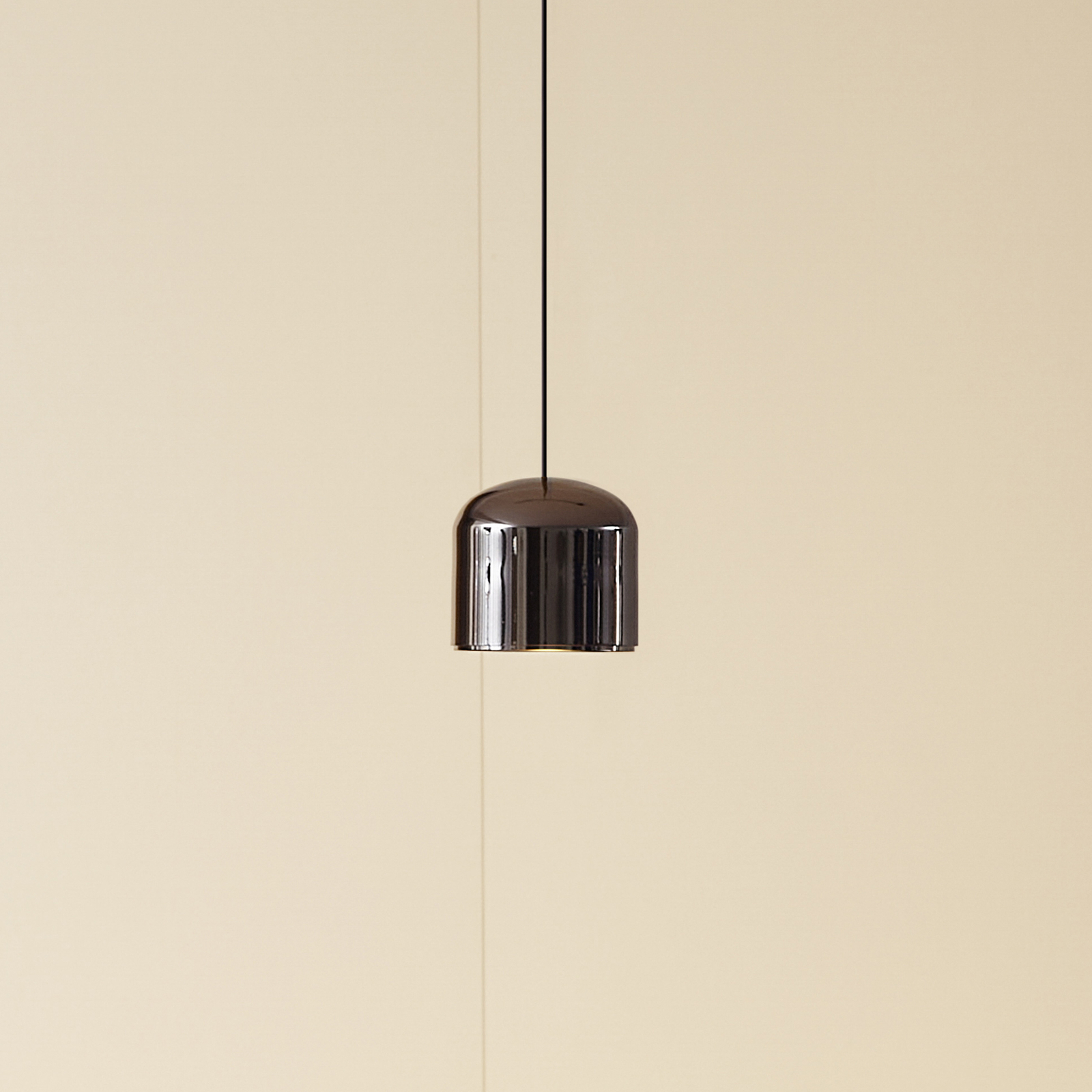 Lindby LED pendant light Lumaro, black, Ø 8.2 cm, aluminium, 48V