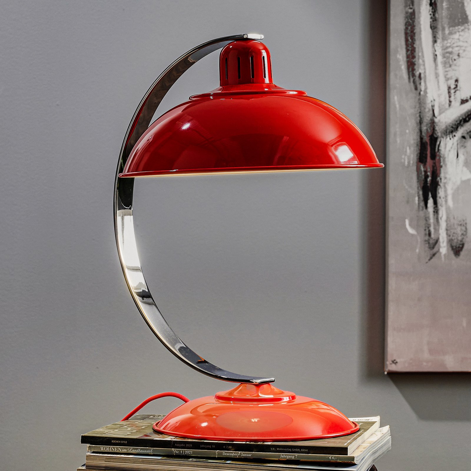 I fräsig röd färg - bordslampan Franklin