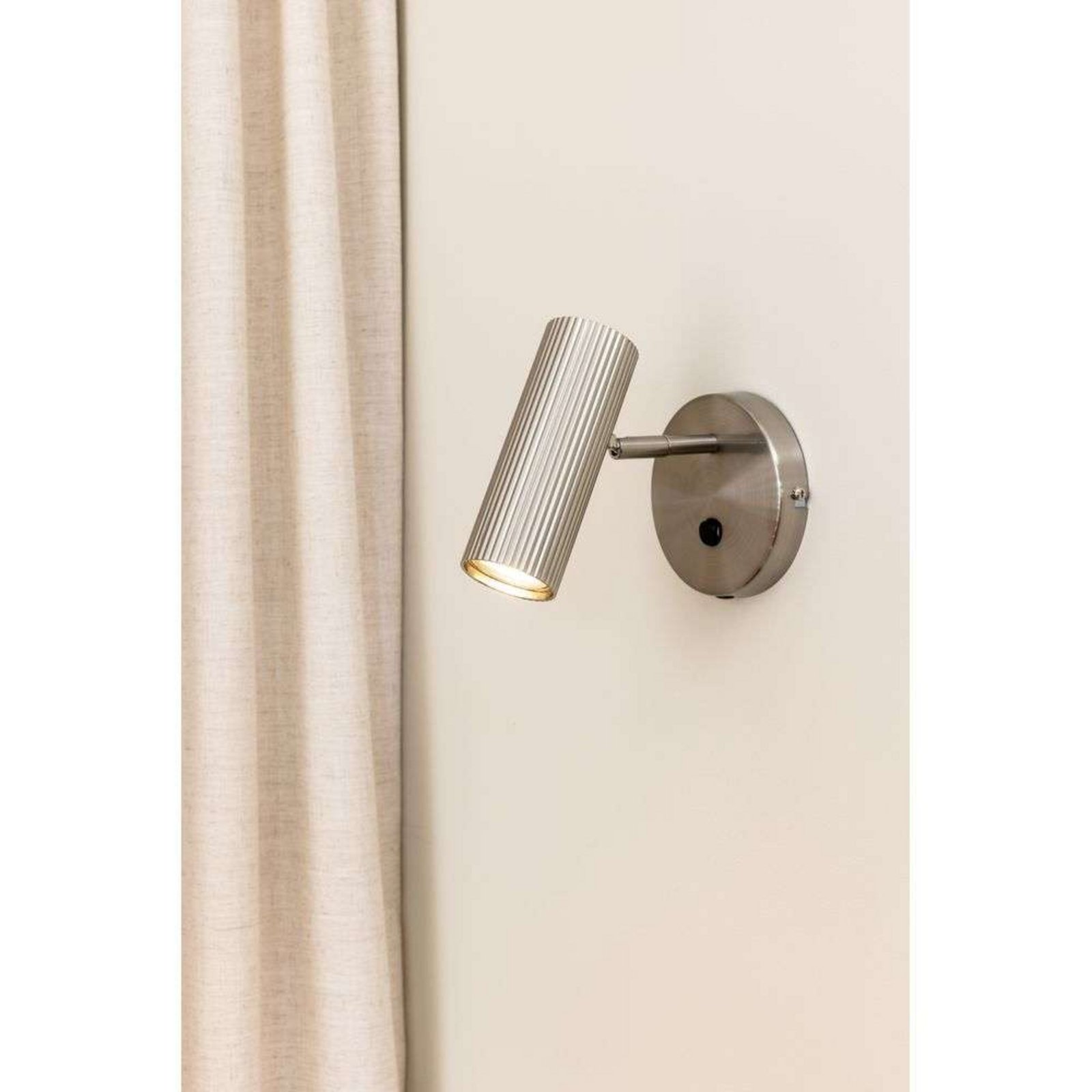 Hubble Vägglampa Brushed Steel - Globen Lighting