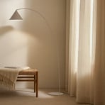 Lindby Bogenlampe Triangolo, beige, Höhe 195 cm, Metall, E27