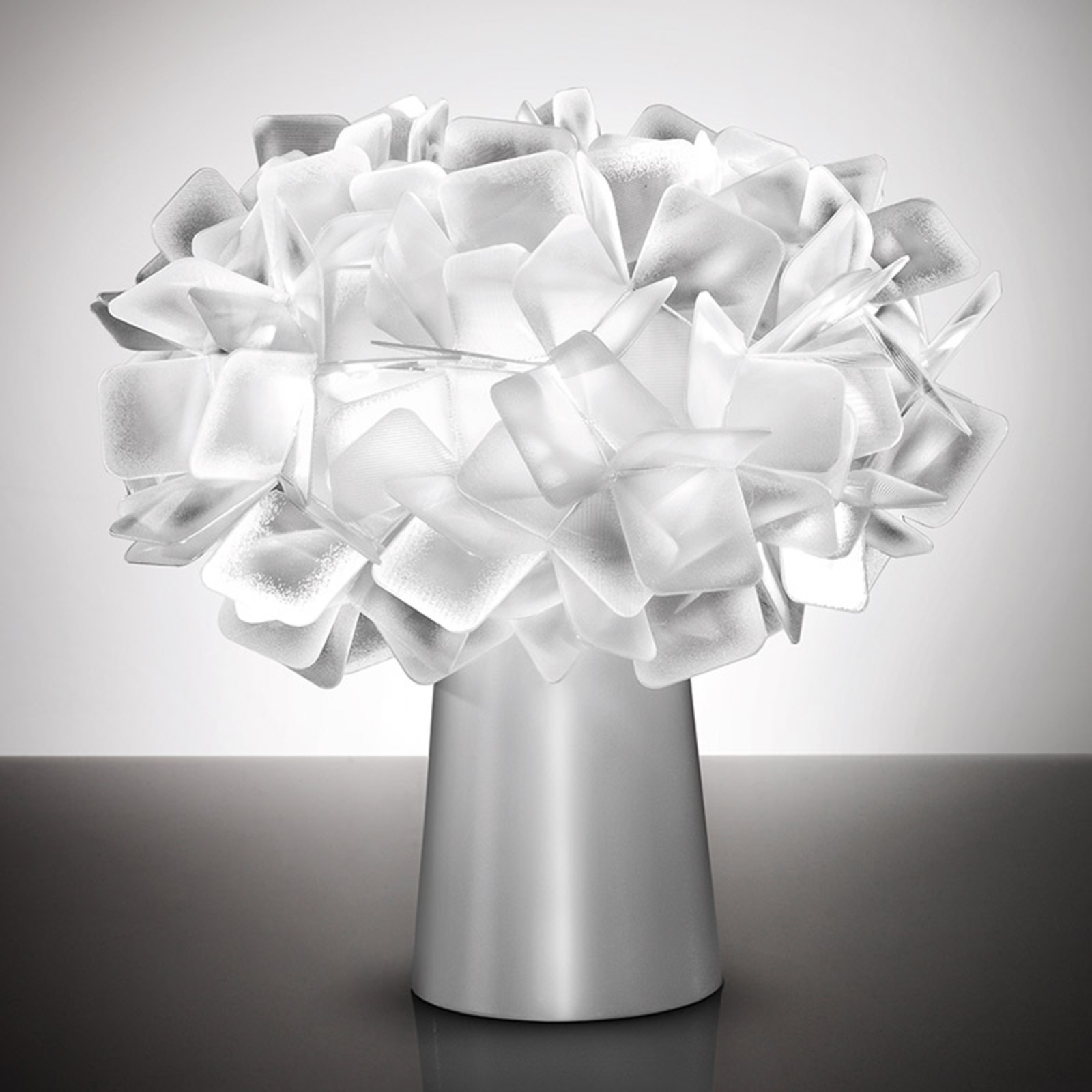 Slamp Fantastically beautiful Clizia table lamp, opal, for Living / Dining Room, Lentiflex®, metal, E14, 11 W, energy efficiency: A++, H: 25 cm
