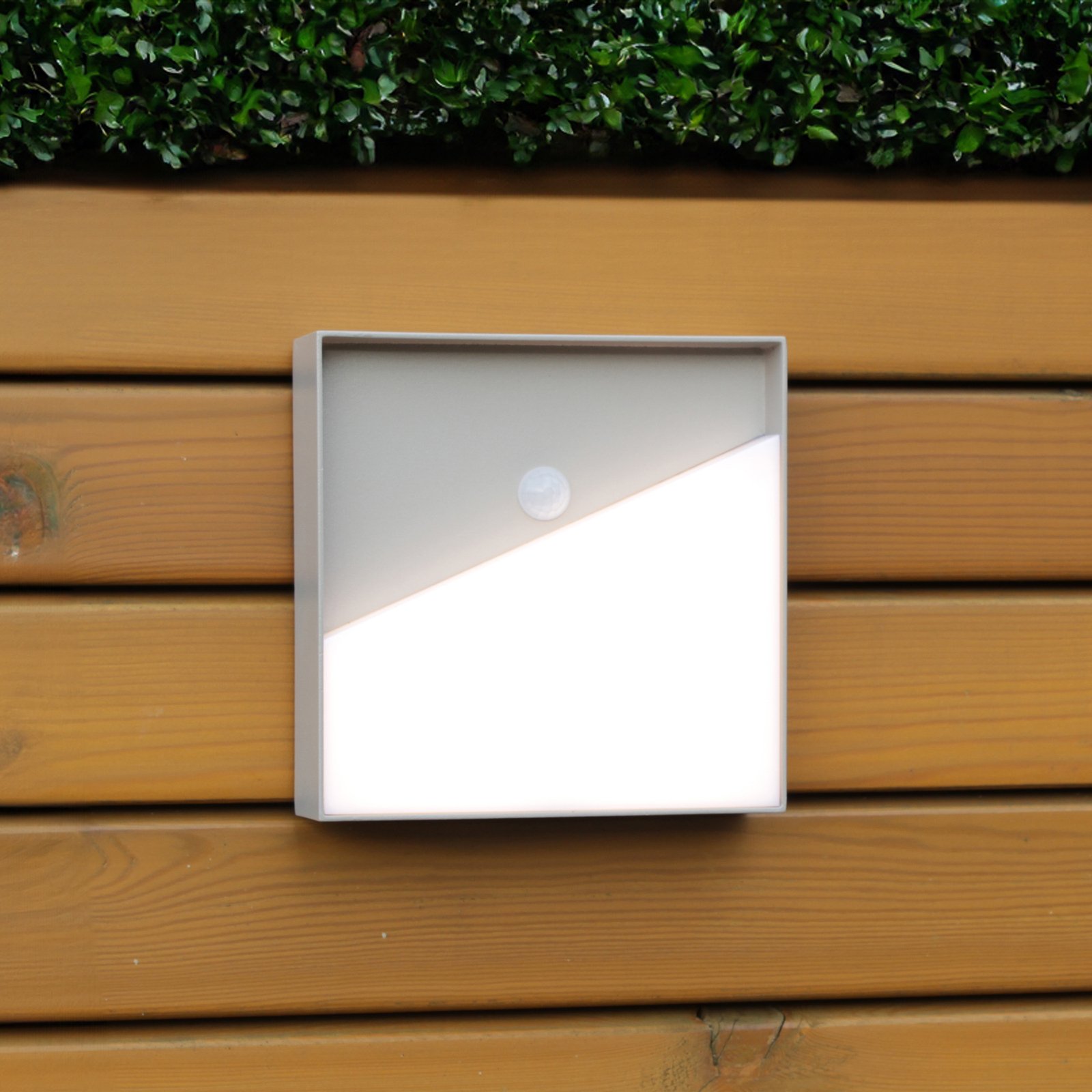 Aplique de parede recarregável Meg LED, cor de areia, 15 x 15 cm, sensor