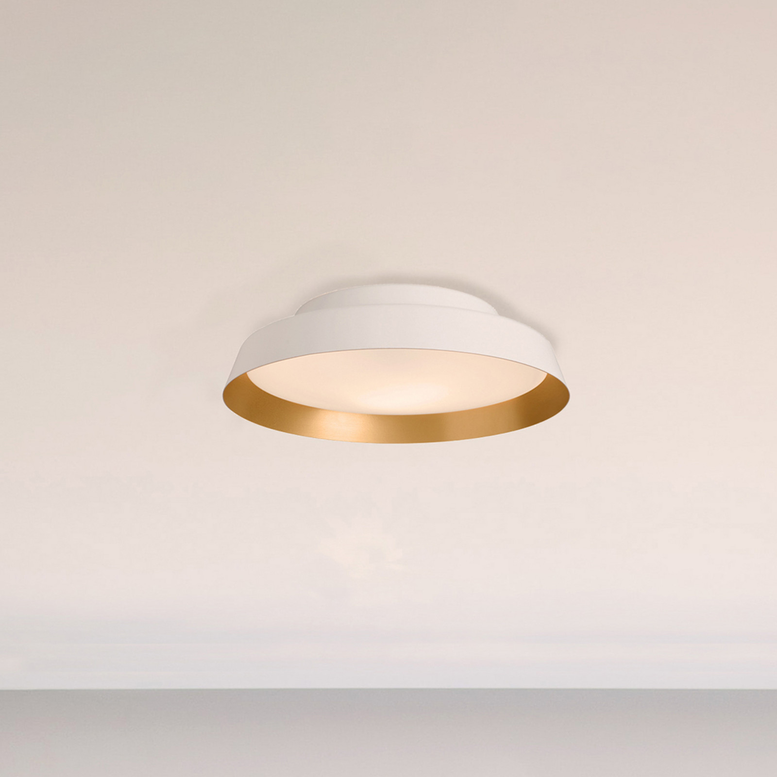 Carpyen Plafonieră LED Boop! Ø37cm alb/auriu - Camera de zi / sufragerie - design - alb auriu opal - Metal