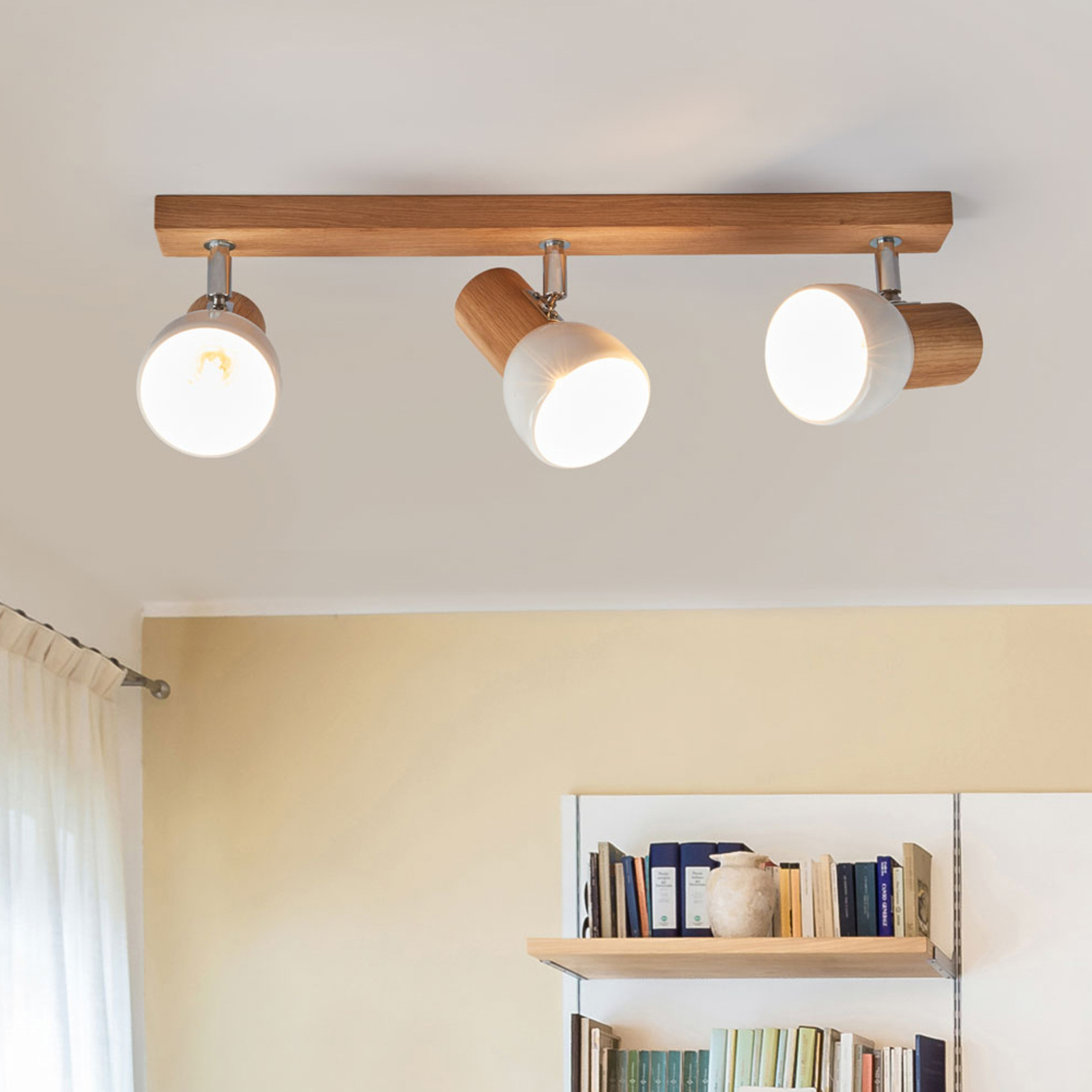 Svenda - houten plafondlamp met drie lichtbronnen