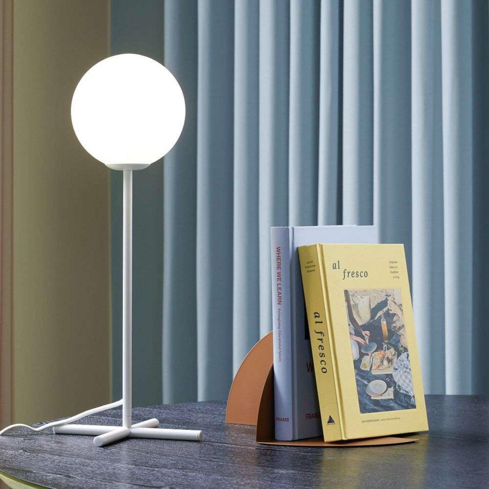 Champ Table Lamp White - Hübsch