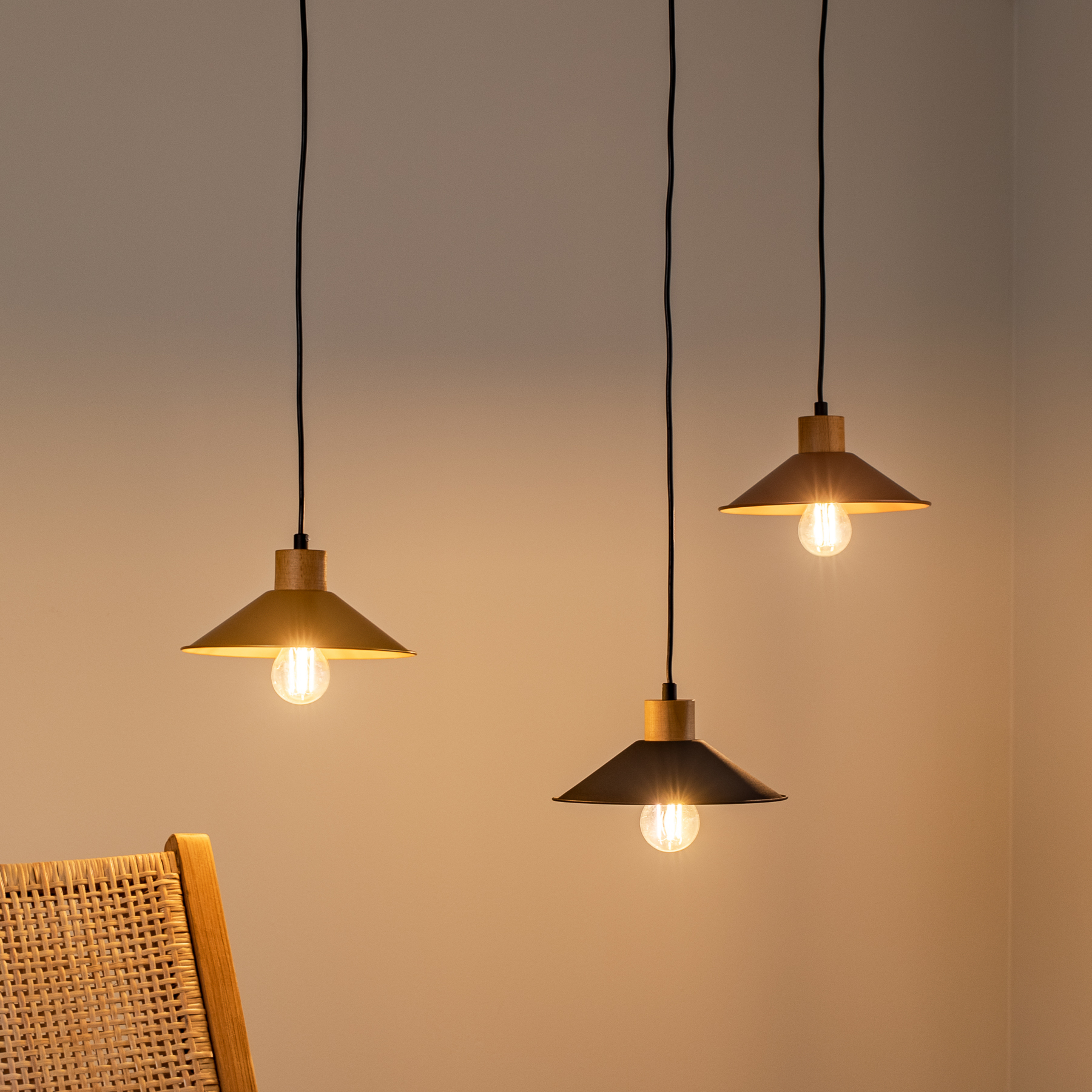 Hanging light Manavgat N-554 3-bulb gold/black/copper