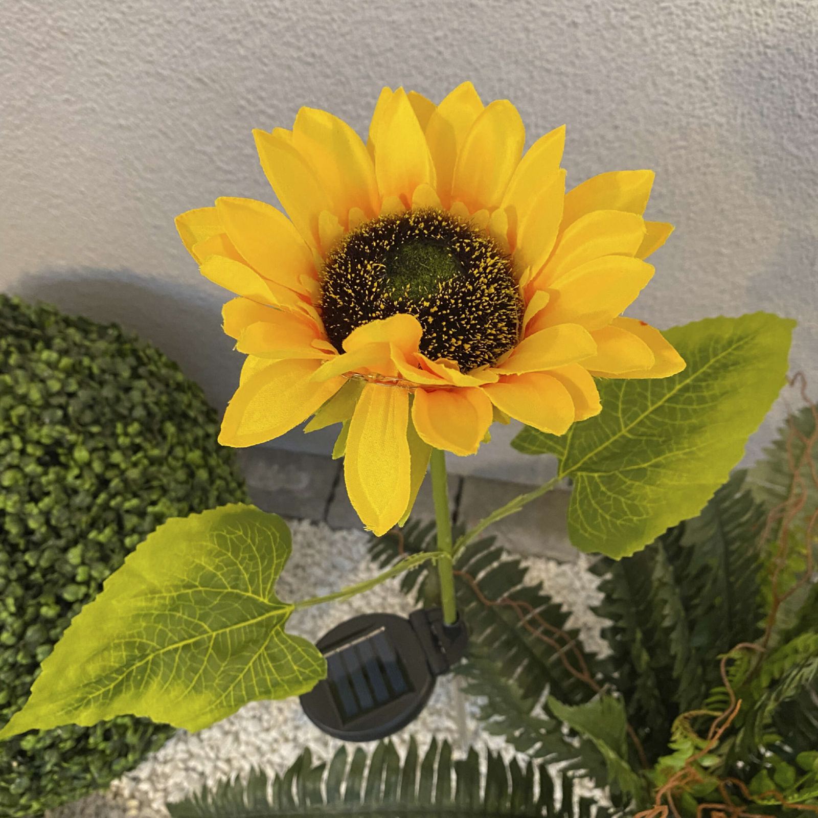 Sunflower solar outdoor light ground spike 2-set