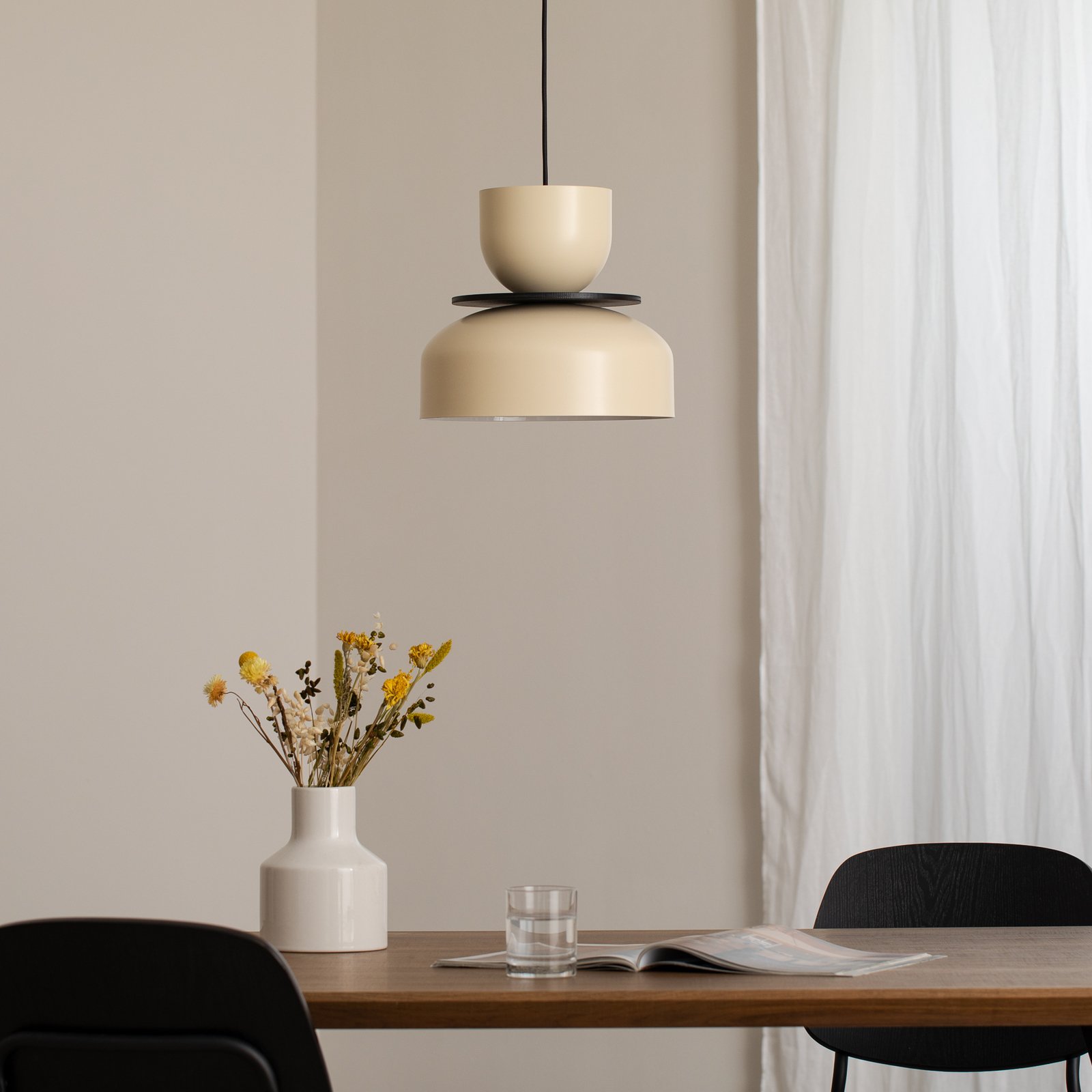 Hängeleuchte Uto, creme, schwarze Abhängung