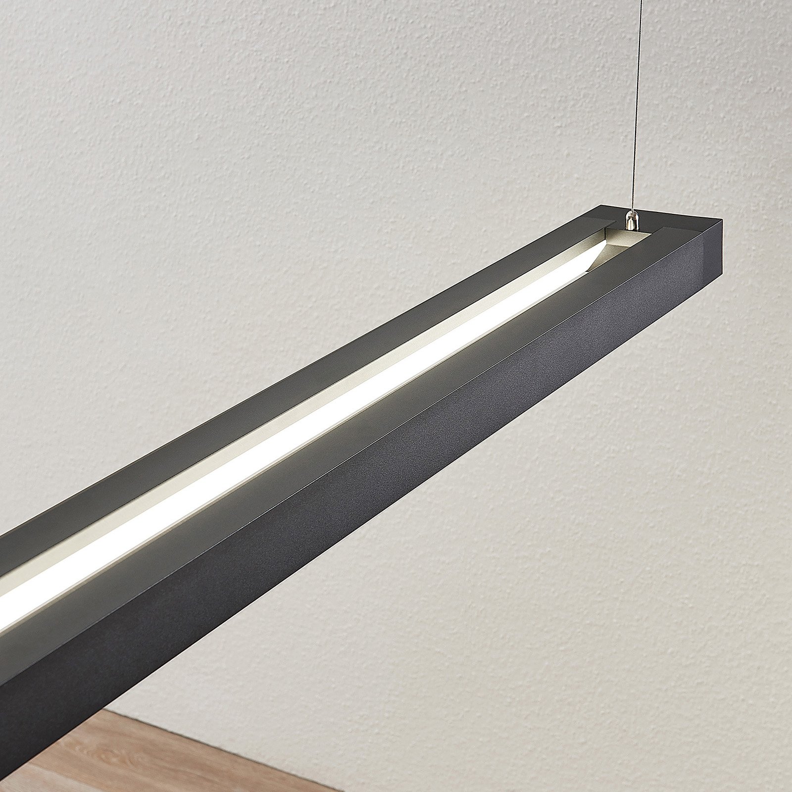 Arcchio Cuna colgante LED, negro, angular 92cm
