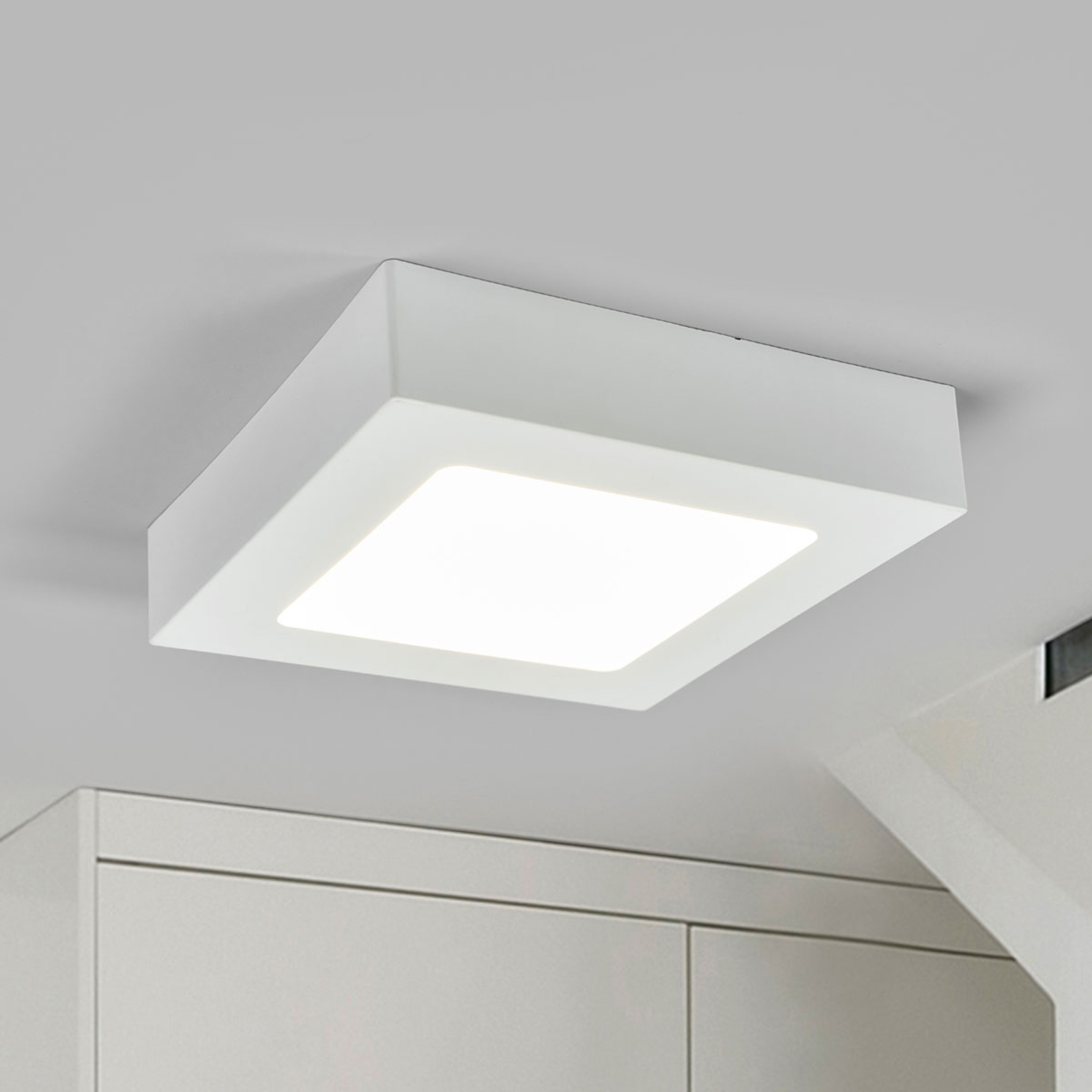LED plafondlamp Marlo wit 4.000K hoekig 18,1 cm