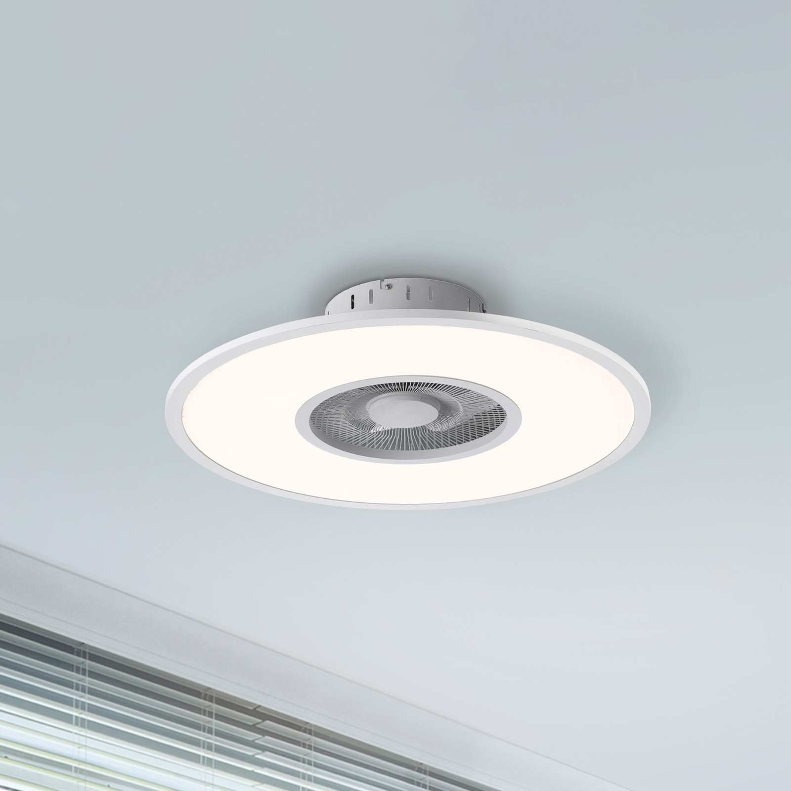 LED stropný ventilátor Flat-Air, CCT, biely, Ø 59,5 cm