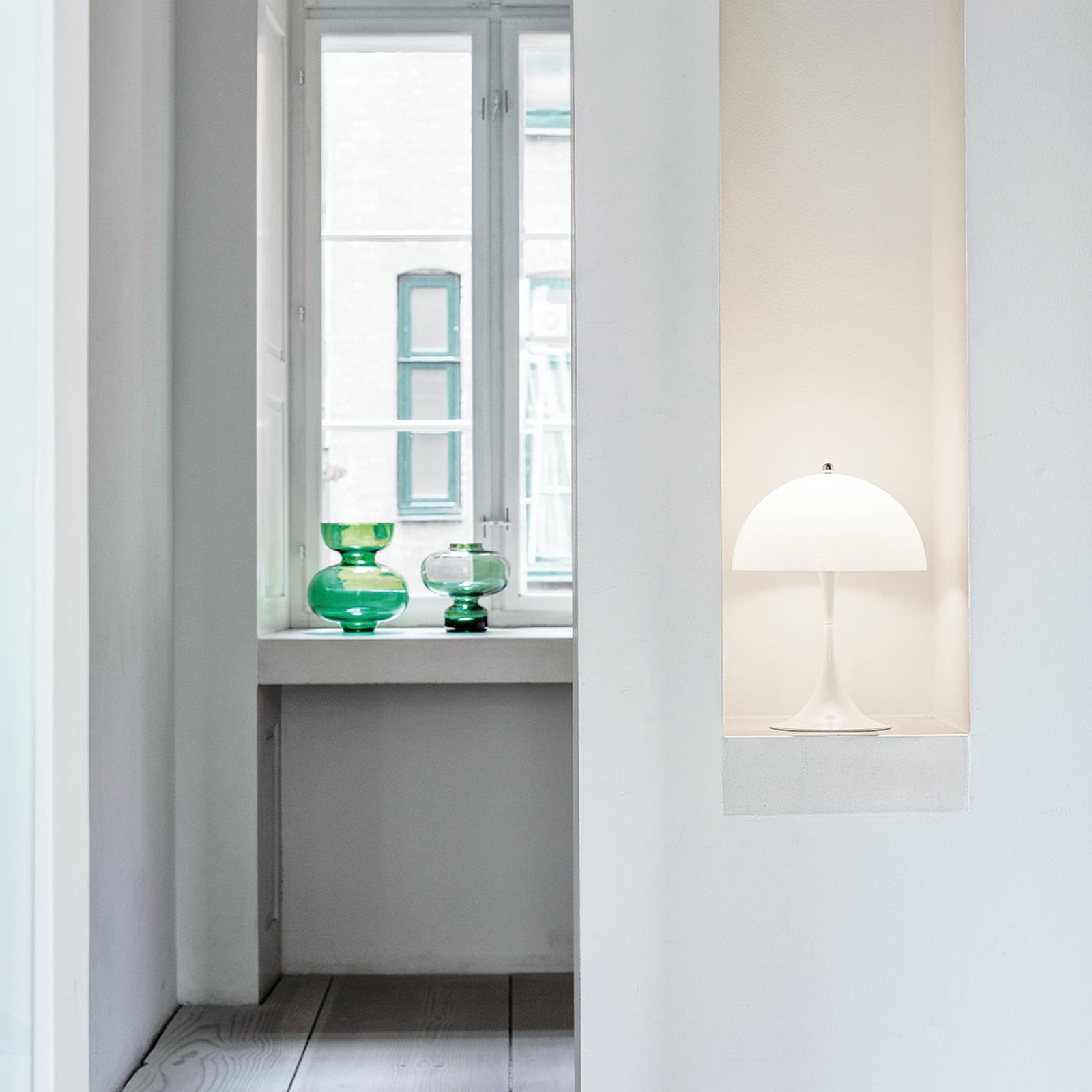 Panthella 400 Asztali Lámpa White Opal - Louis Poulsen