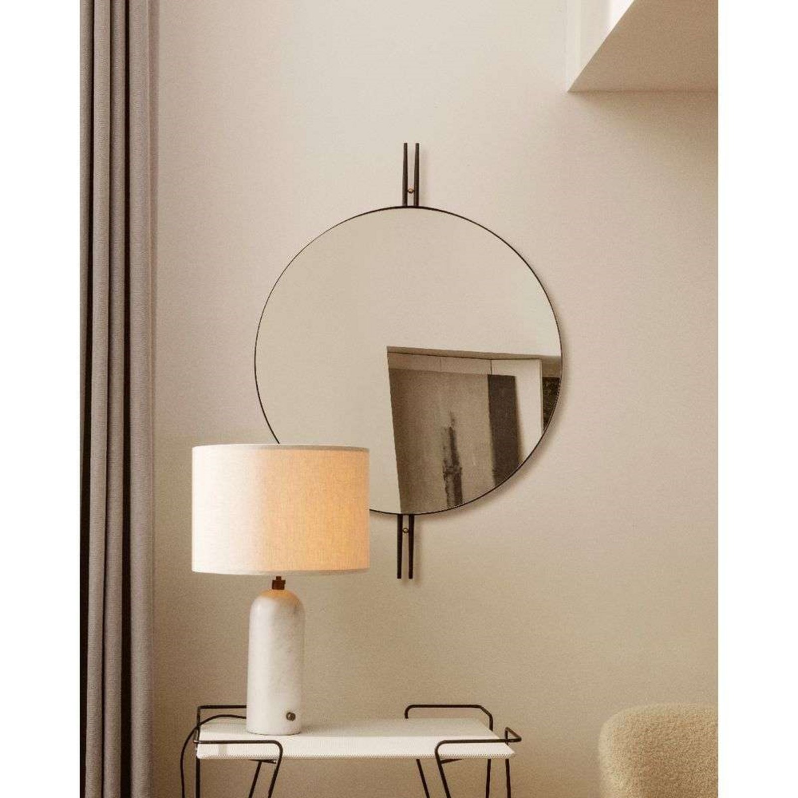 IOI Wall Mirror Round Ø80 Black/Brass - GUBI