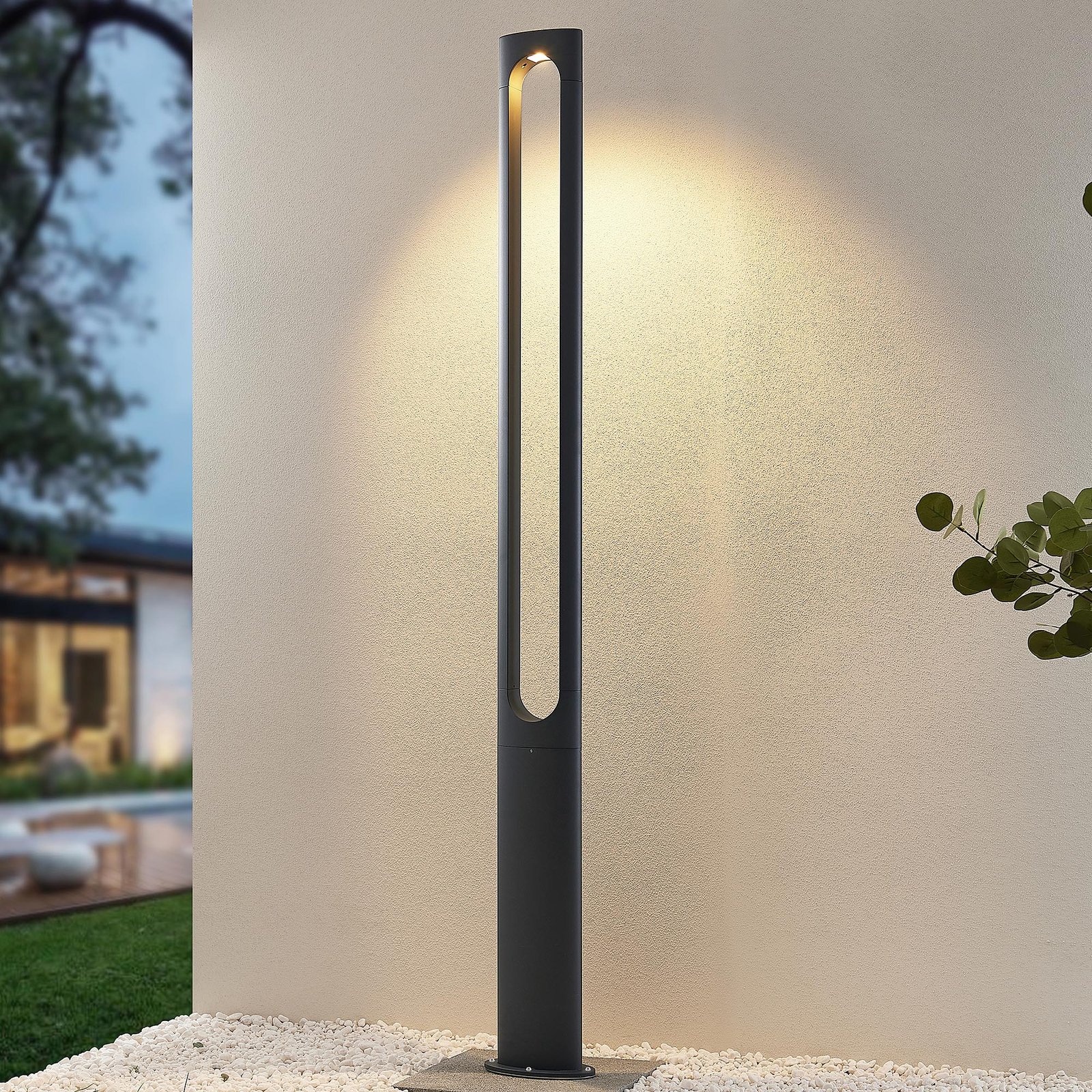 Lucande Dovino LED lamp post, 200 cm
