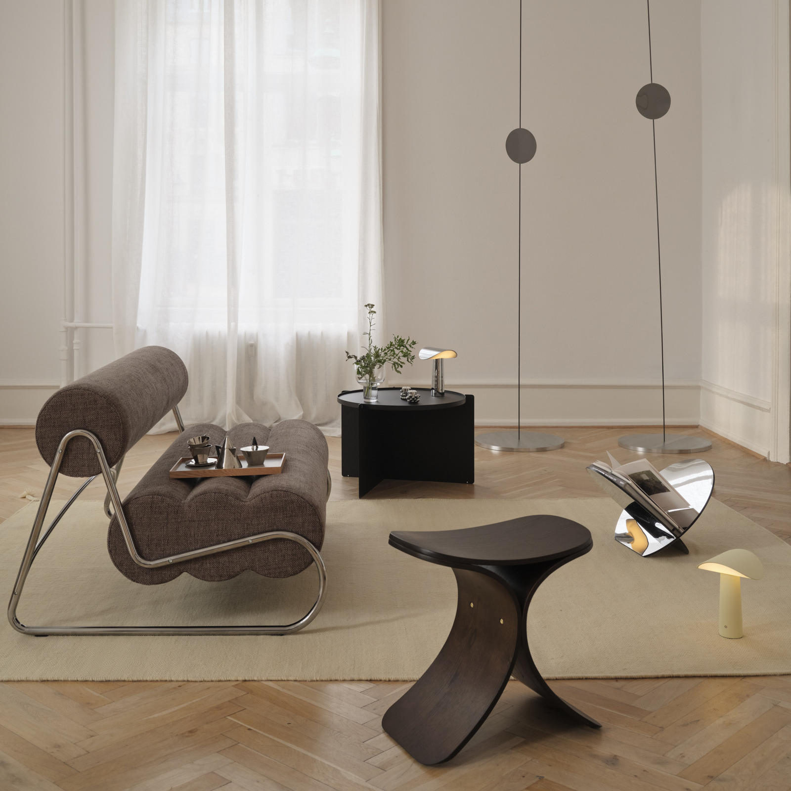 Taboret Luno, ciemne drewno, wysokość 45 cm, dąb – GEJST Taboret Luno, ciemne drewno, wysokość 45 cm, dąb – GEJST