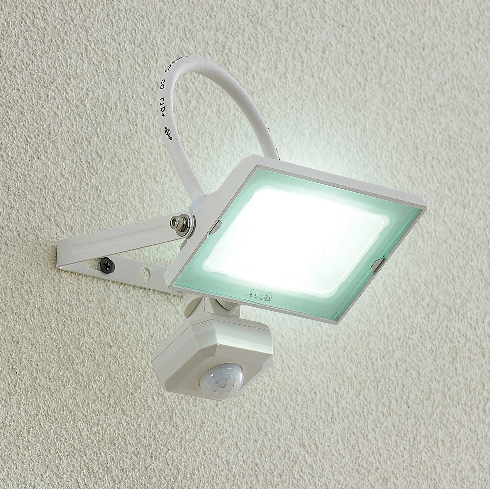 Lindby Aine spot LED esterni bianco 13,3cm sensore