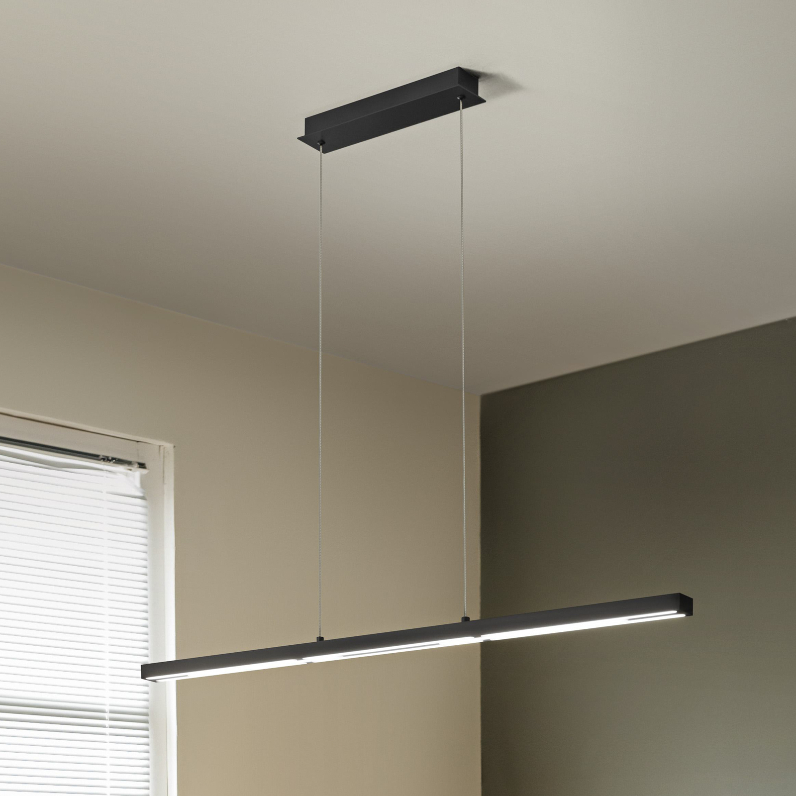 Ling LED viseča svetilka, črna barva, svetloba navzgor in navzdol, z