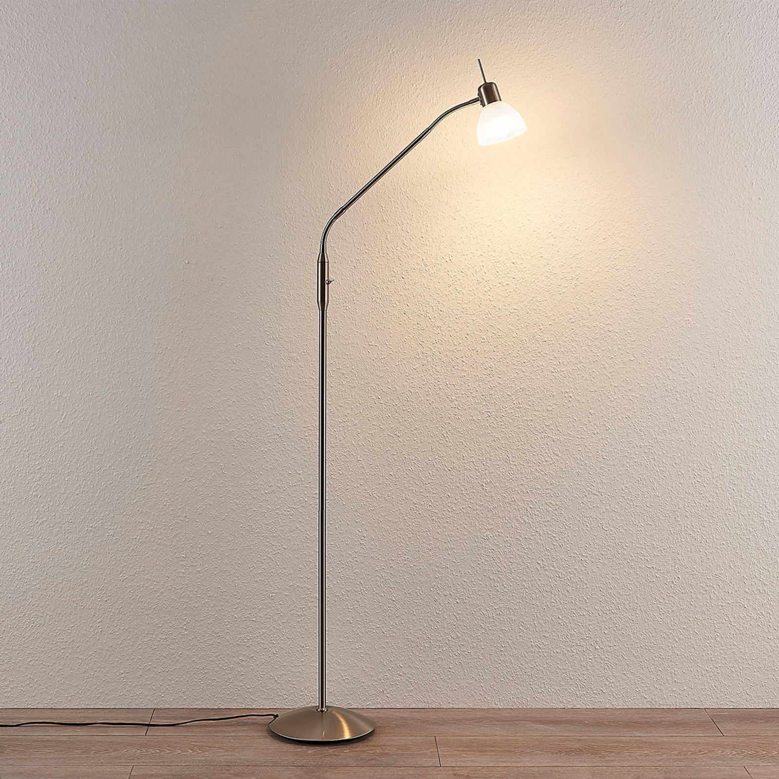 Gwendolin floor lamp, nickel-coloured, 1-bulb