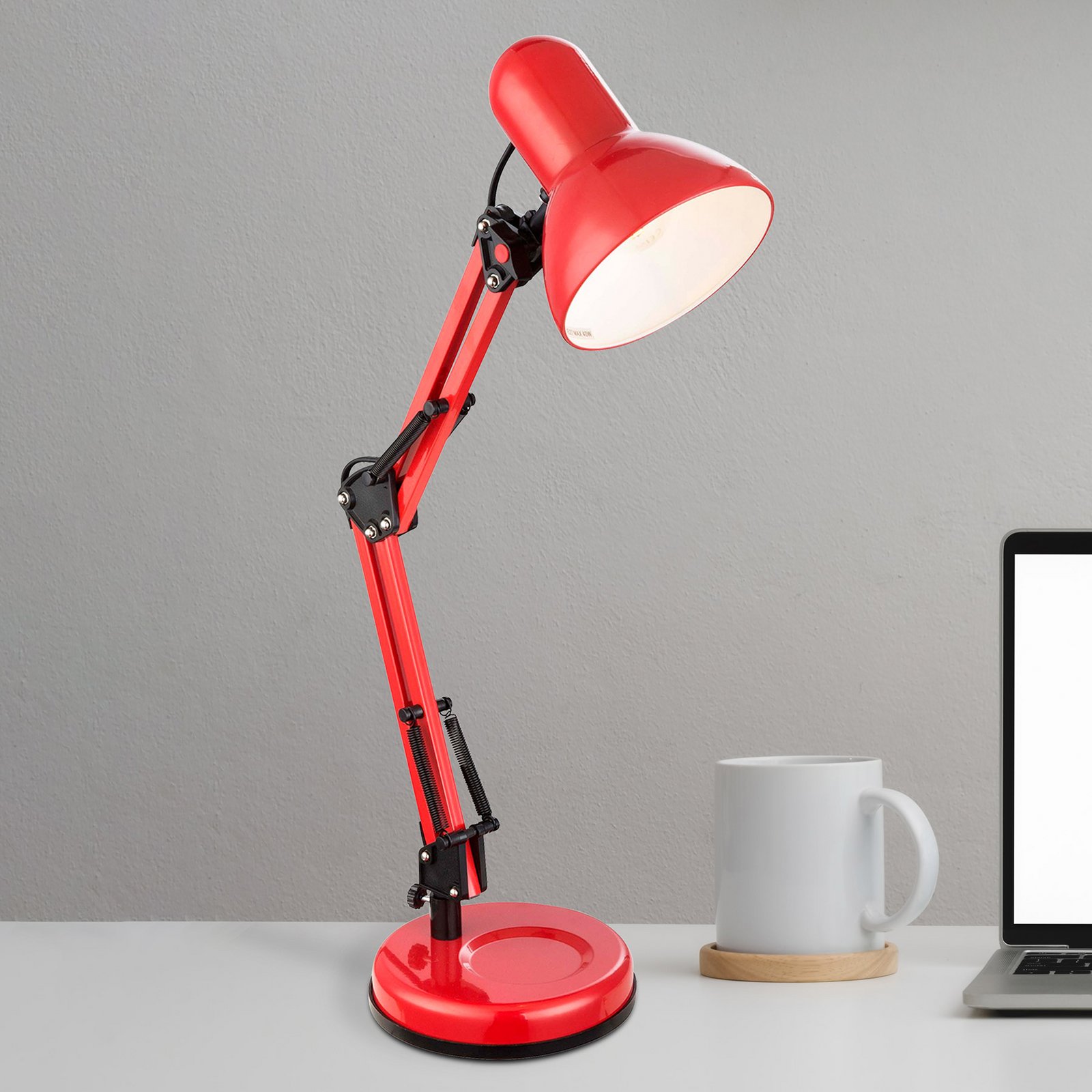 Famous table lamp with three joints