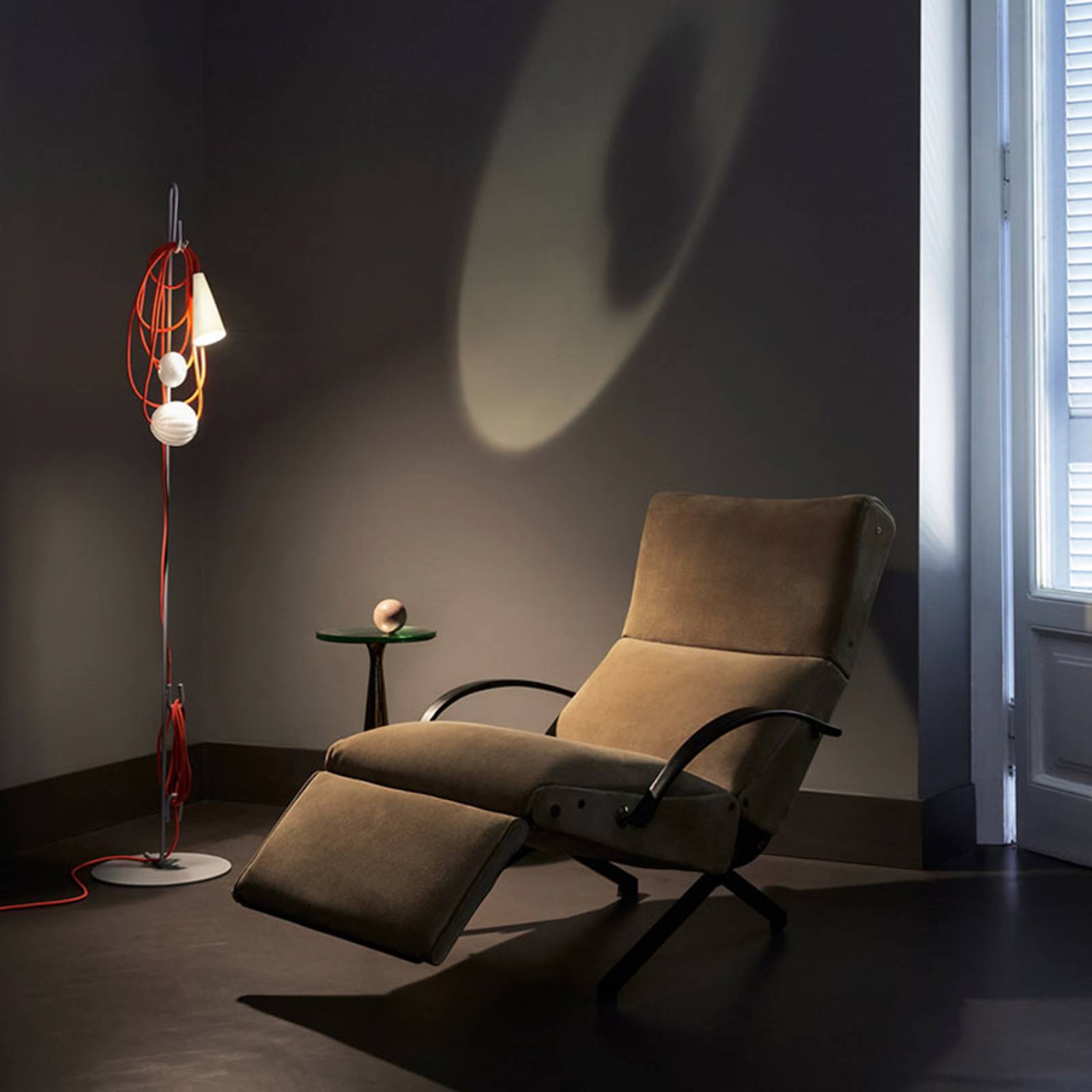 Foscarini Filo lampa stojąca LED, Eastern Coral