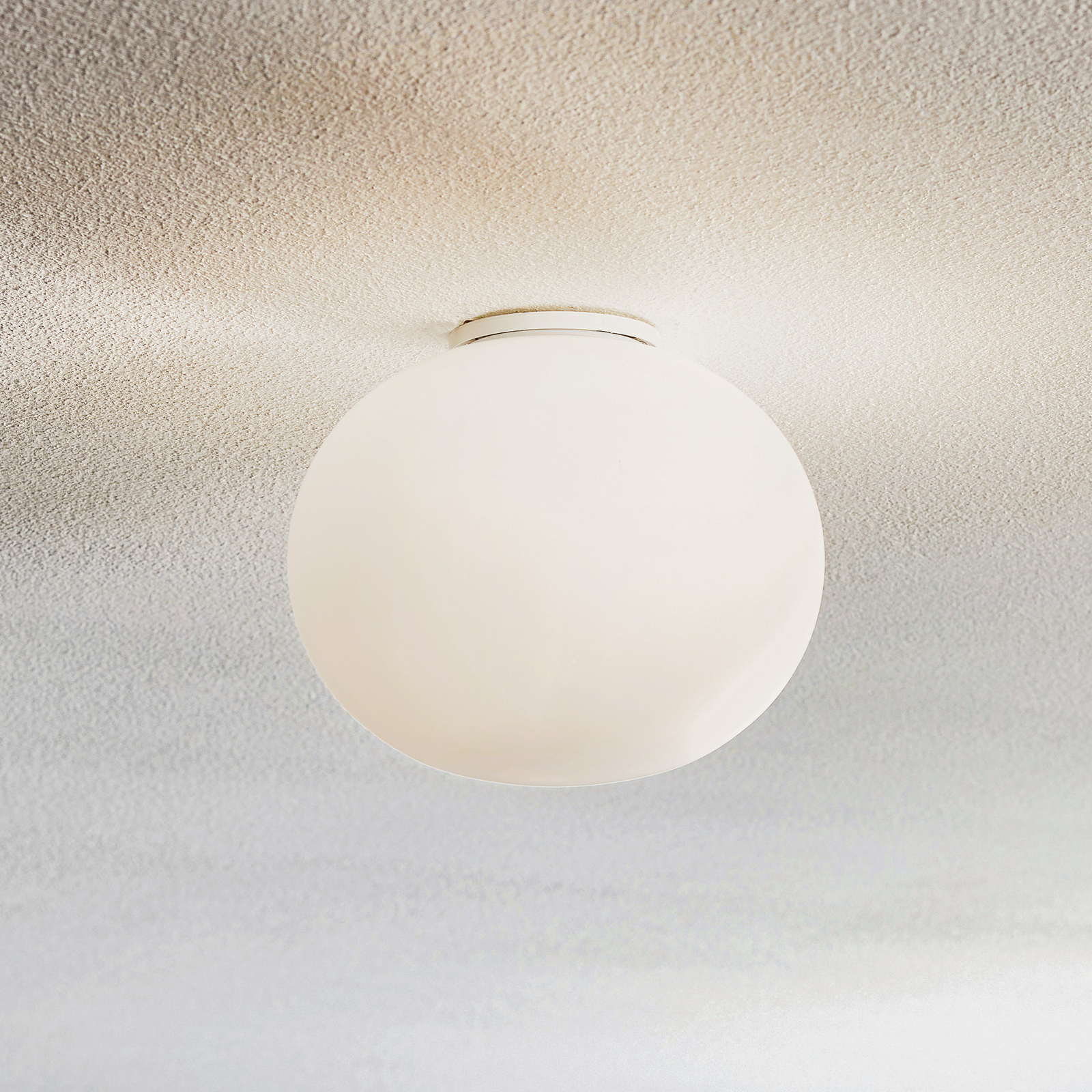 FLOS Glo-Ball C/W Zero loftlampe