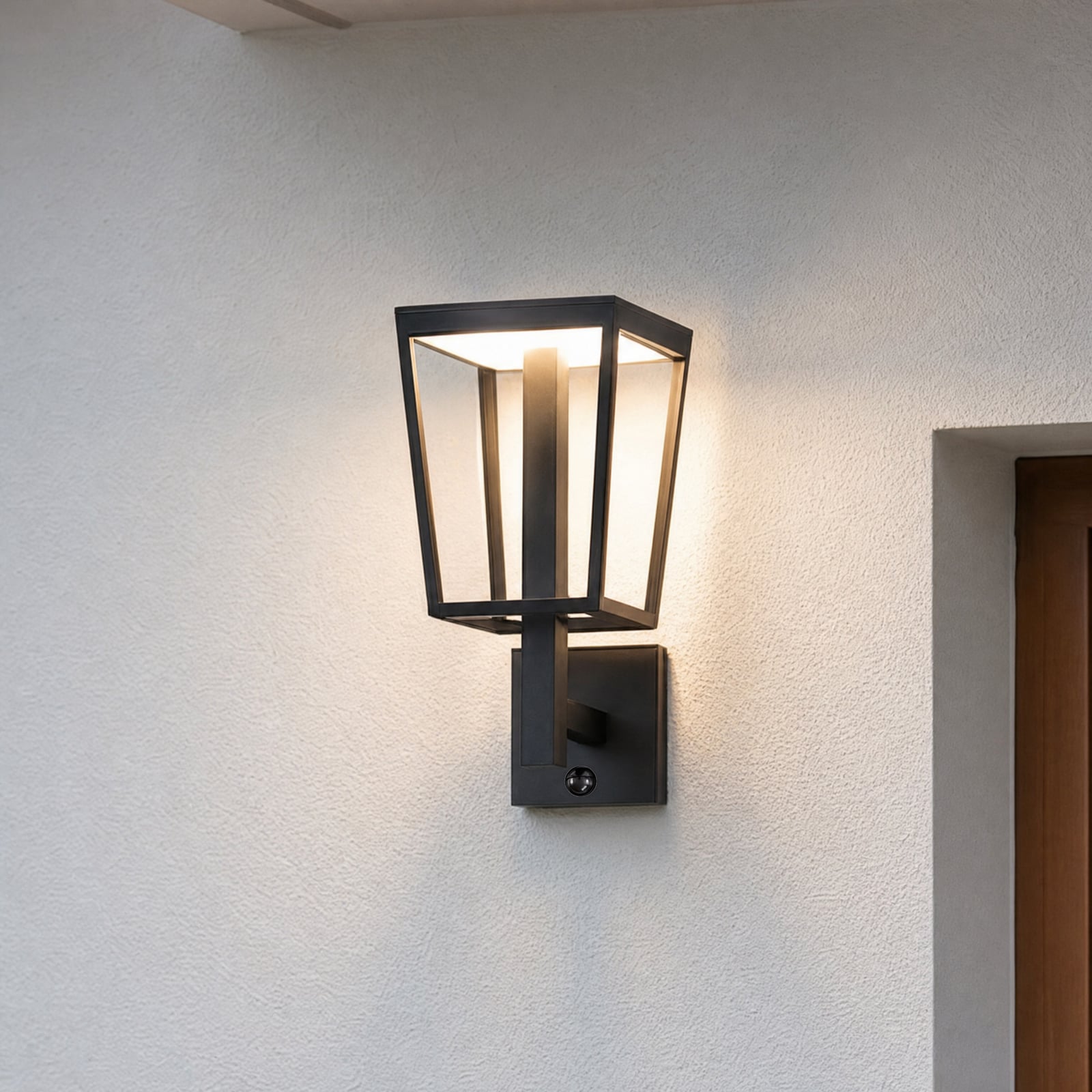 Lucande Lynx LED outdoor wall light, 35.5 cm, black, sensor