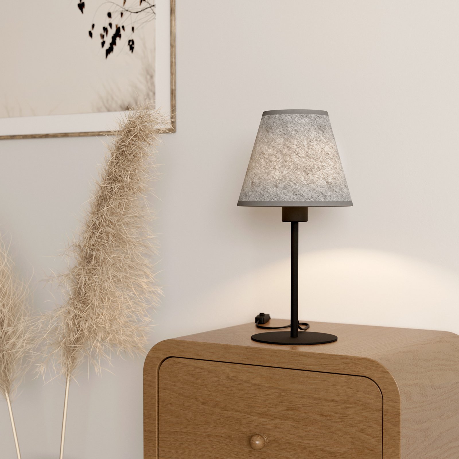 Alsager bordlampe med skærm af filt