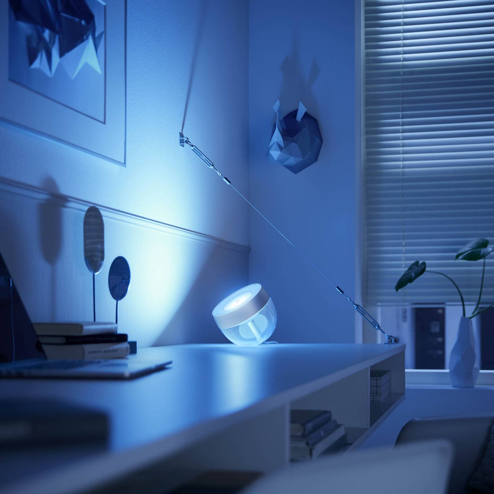 Philips Hue Iris WACA lampa stołowa LED, srebrna