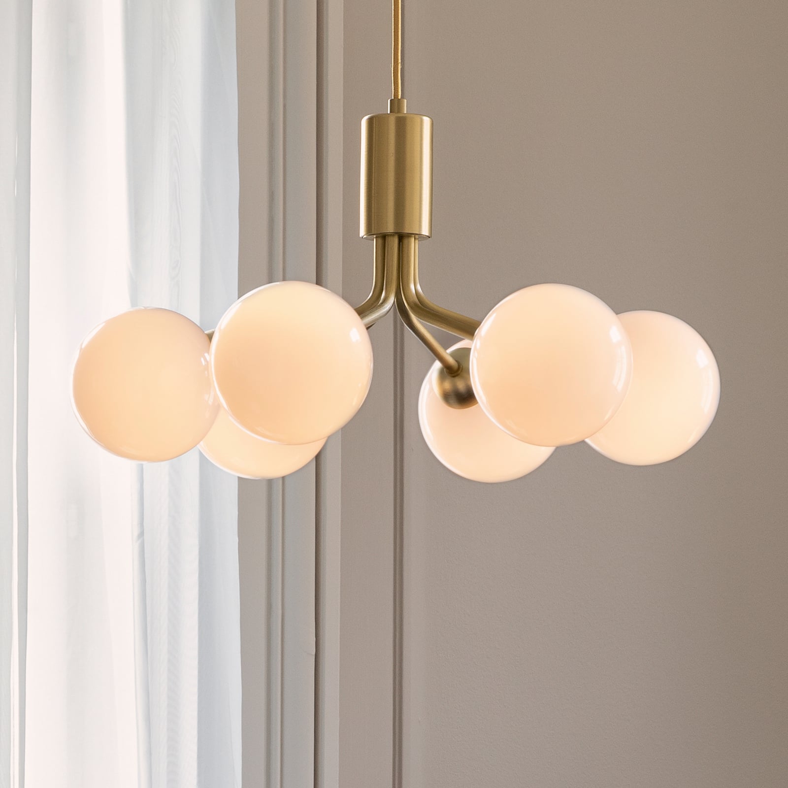 Suspension Apiales 6, laiton/opale, Ø 50 cm - Nuura