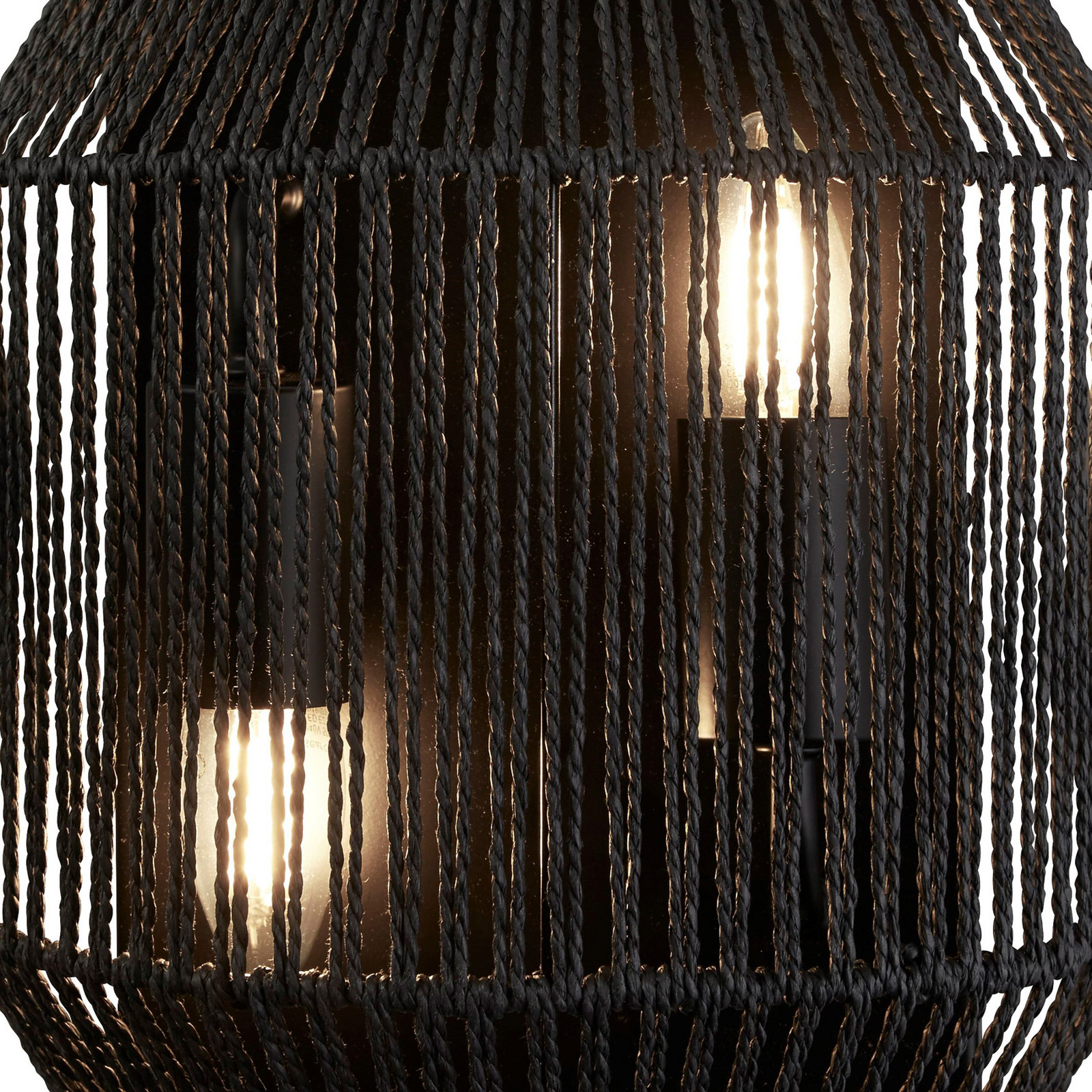 Wicker aplică 2 becuri