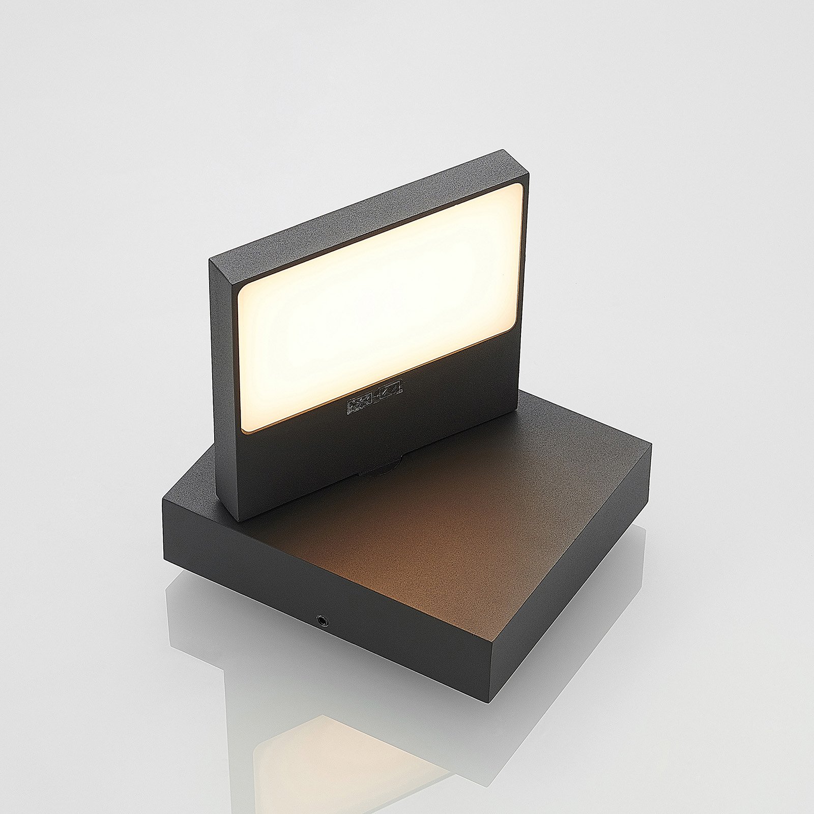 Silvan Outdoor Wall Lamp Graphite/White - Lucande