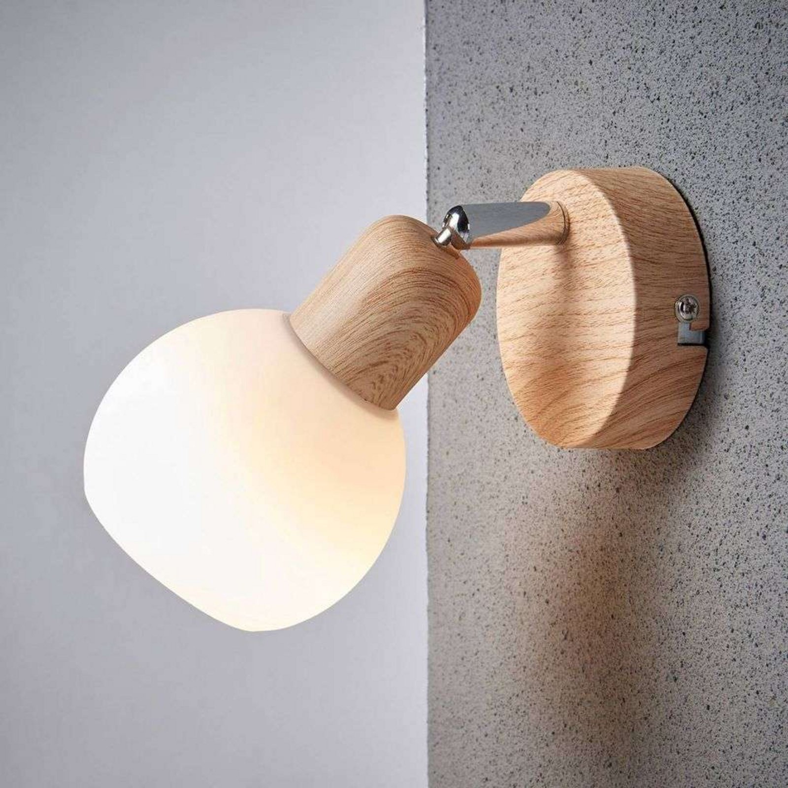 Svenka Wall Lamp White/Light Wood/Satin Nickel - Lindby
