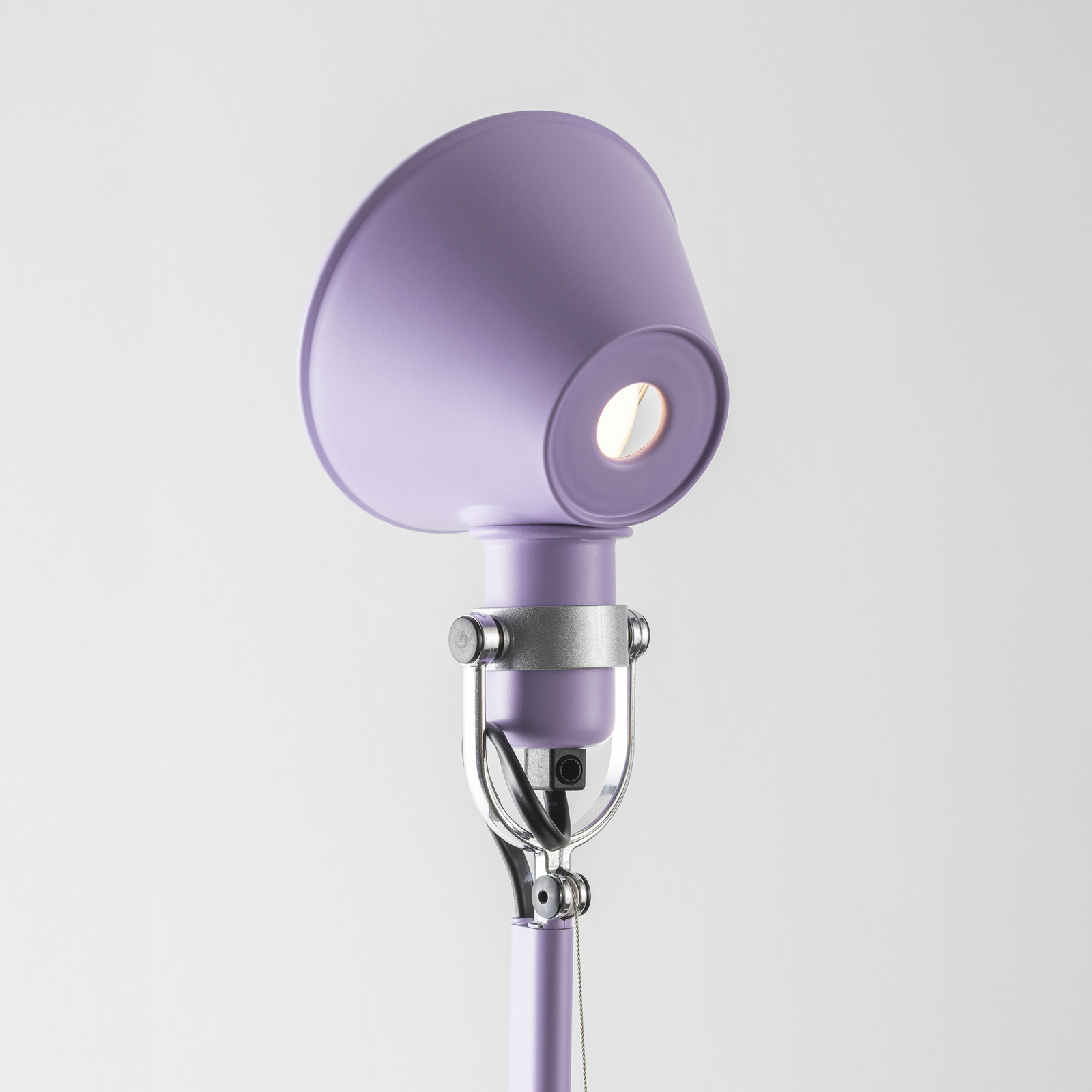 Lámpara de mesa Artemide Tolomeo Micro, color lavanda