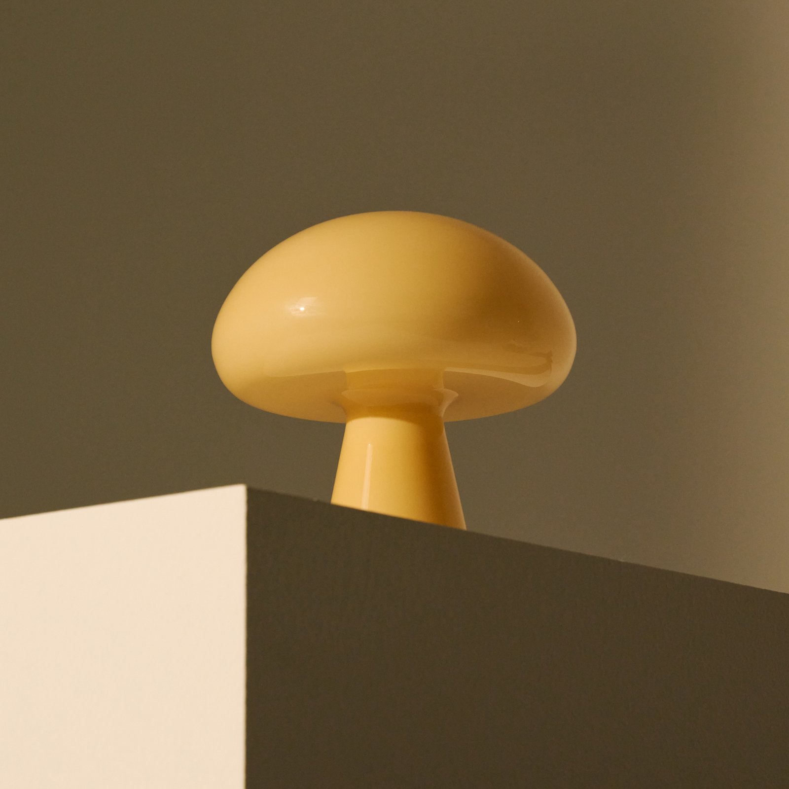 Obello Portable Tischleuchte - GUBI